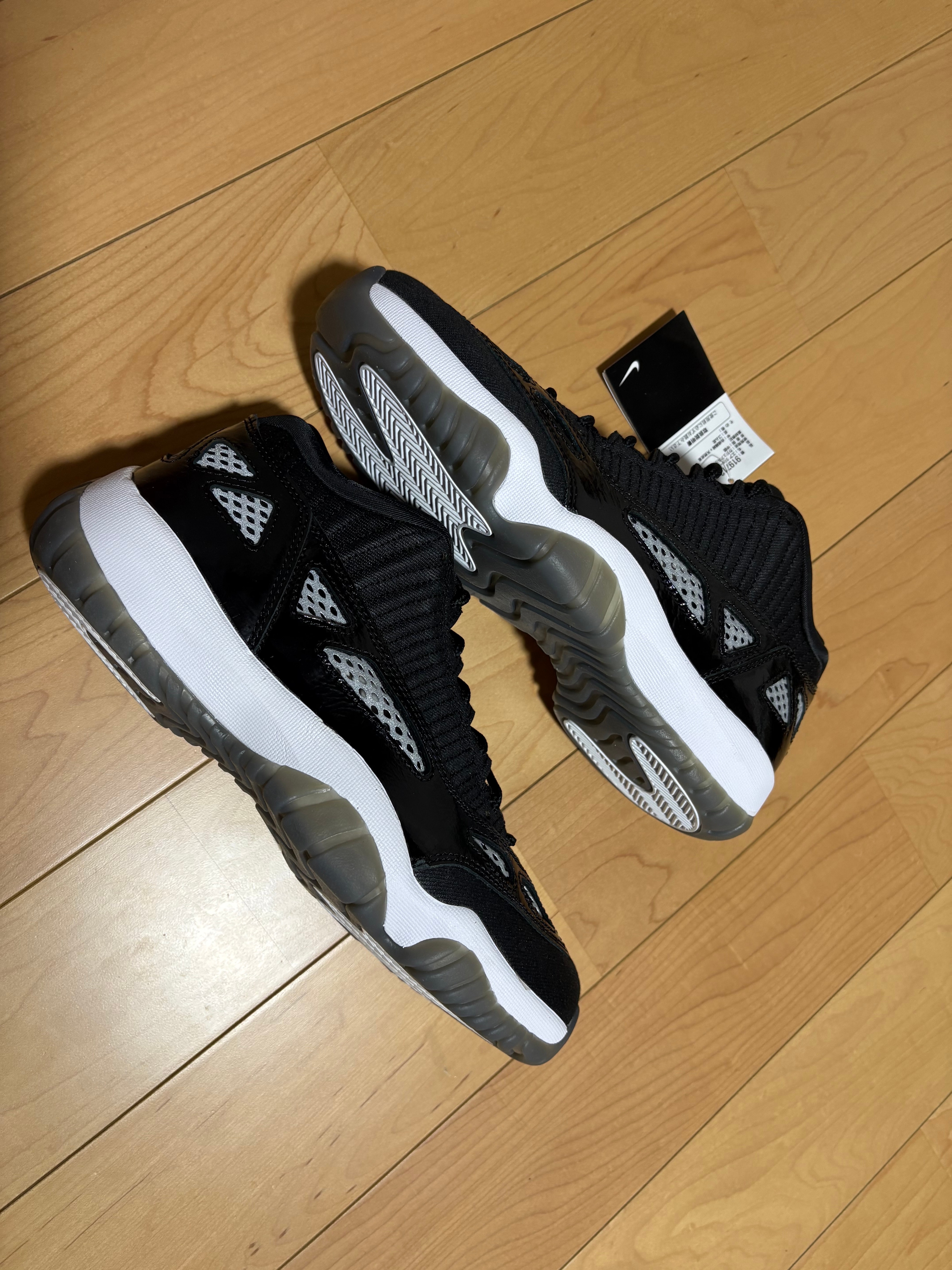 ［美中古］エアジョーダン11 LOW ナイキ エアジョーダン11 レトロ ロー IE 