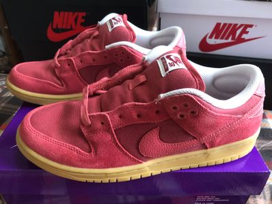 Nike SB Dunk Low "Adobe"