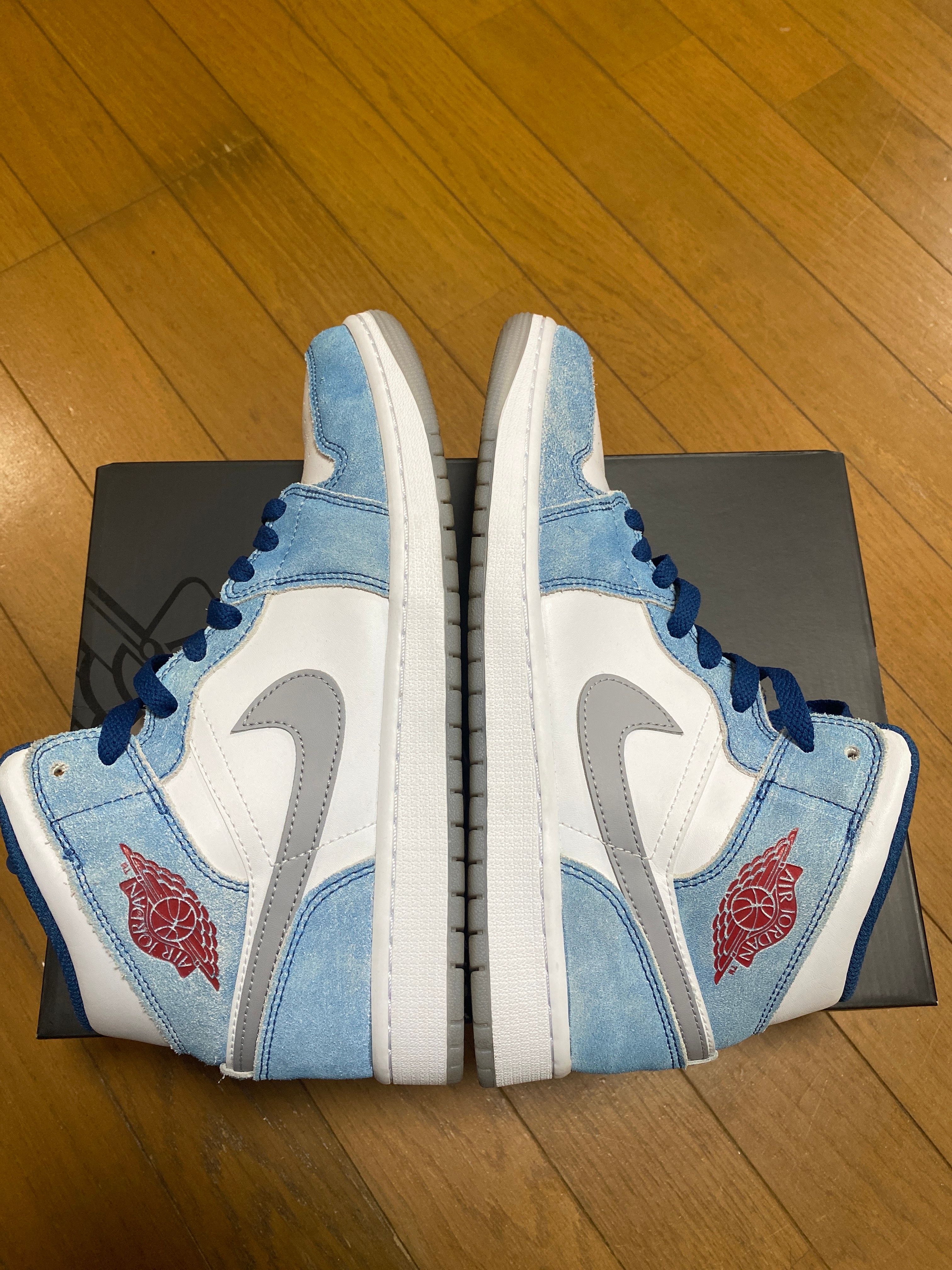 Nike Air Jordan 1 Mid SE "White/Hyper Royal/Red"