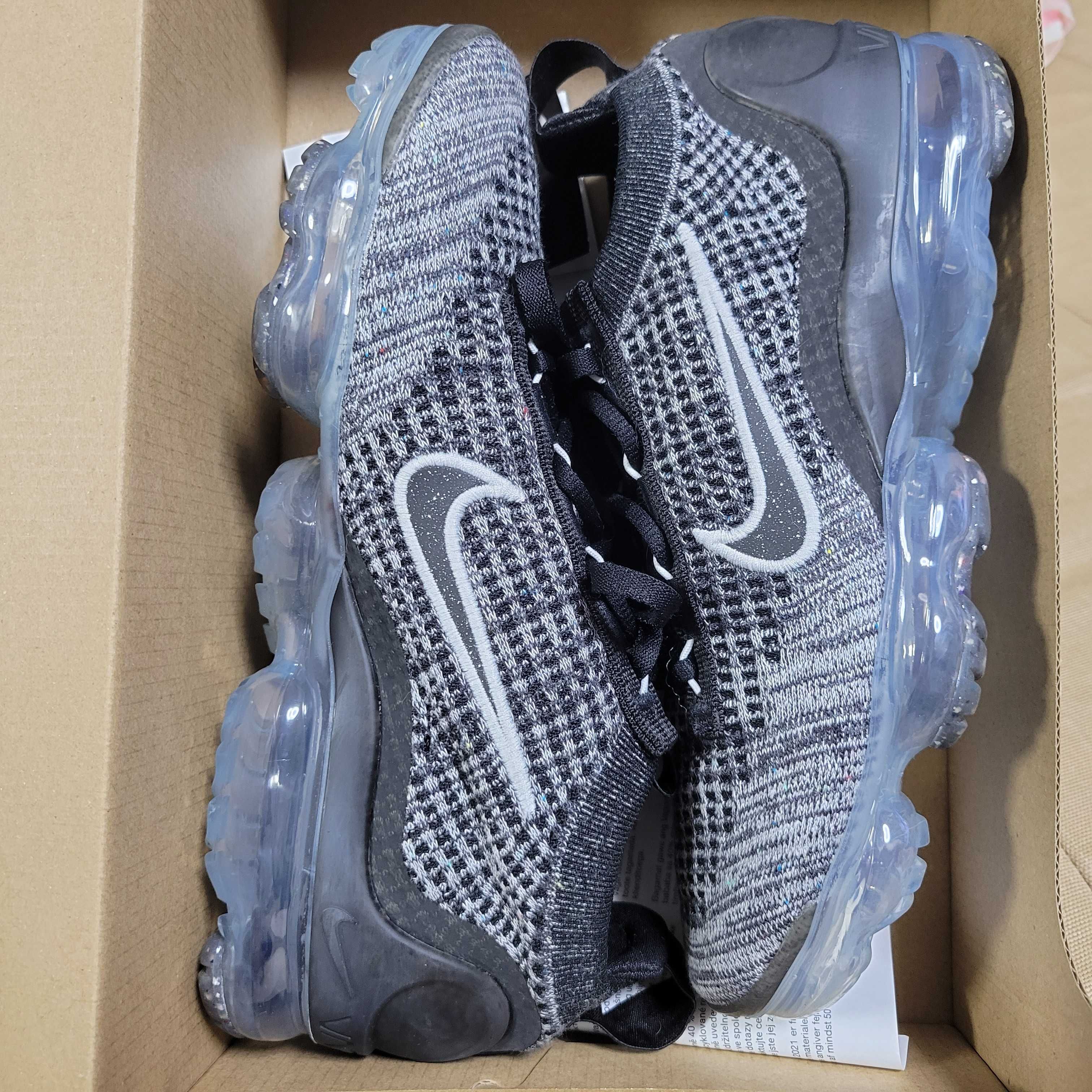 Nike Women's Air Vapormax 2021 Flyknit "Oreo"
