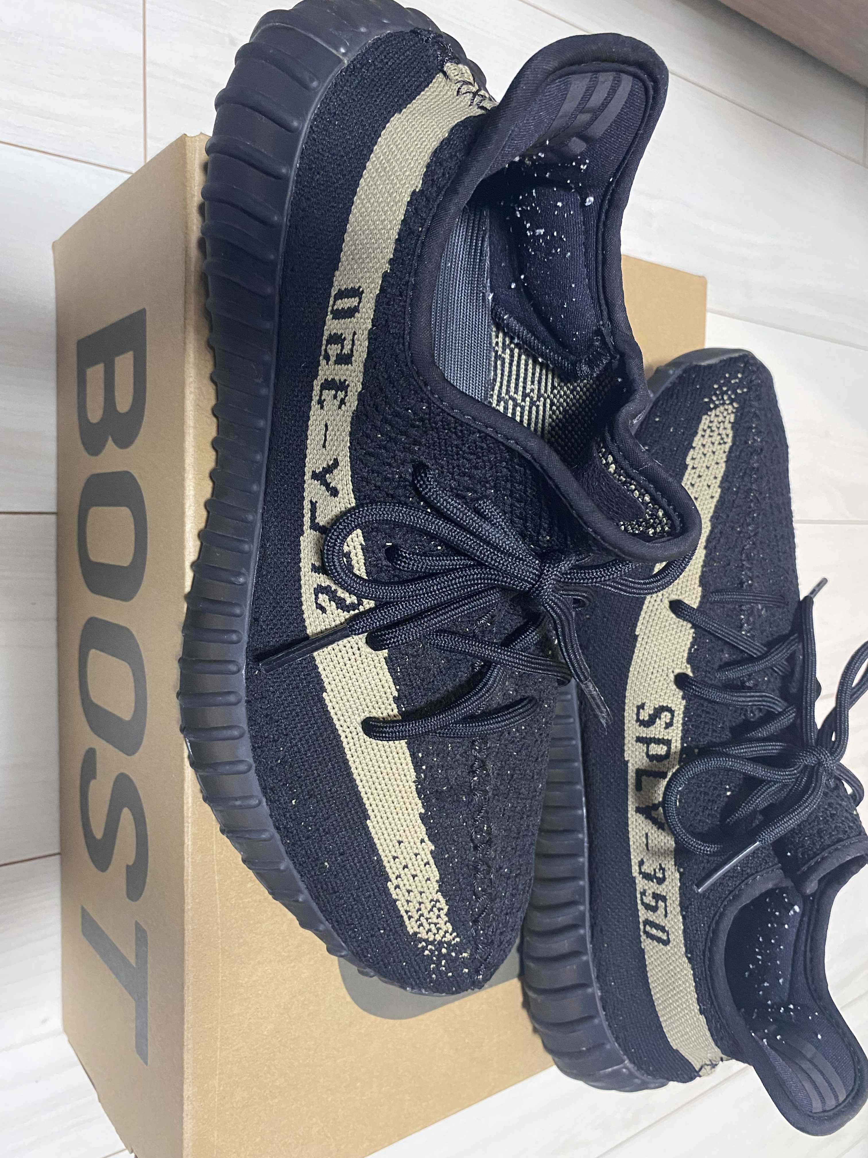 adidas YEEZY Boost 350 V2 "Core Black Green"
