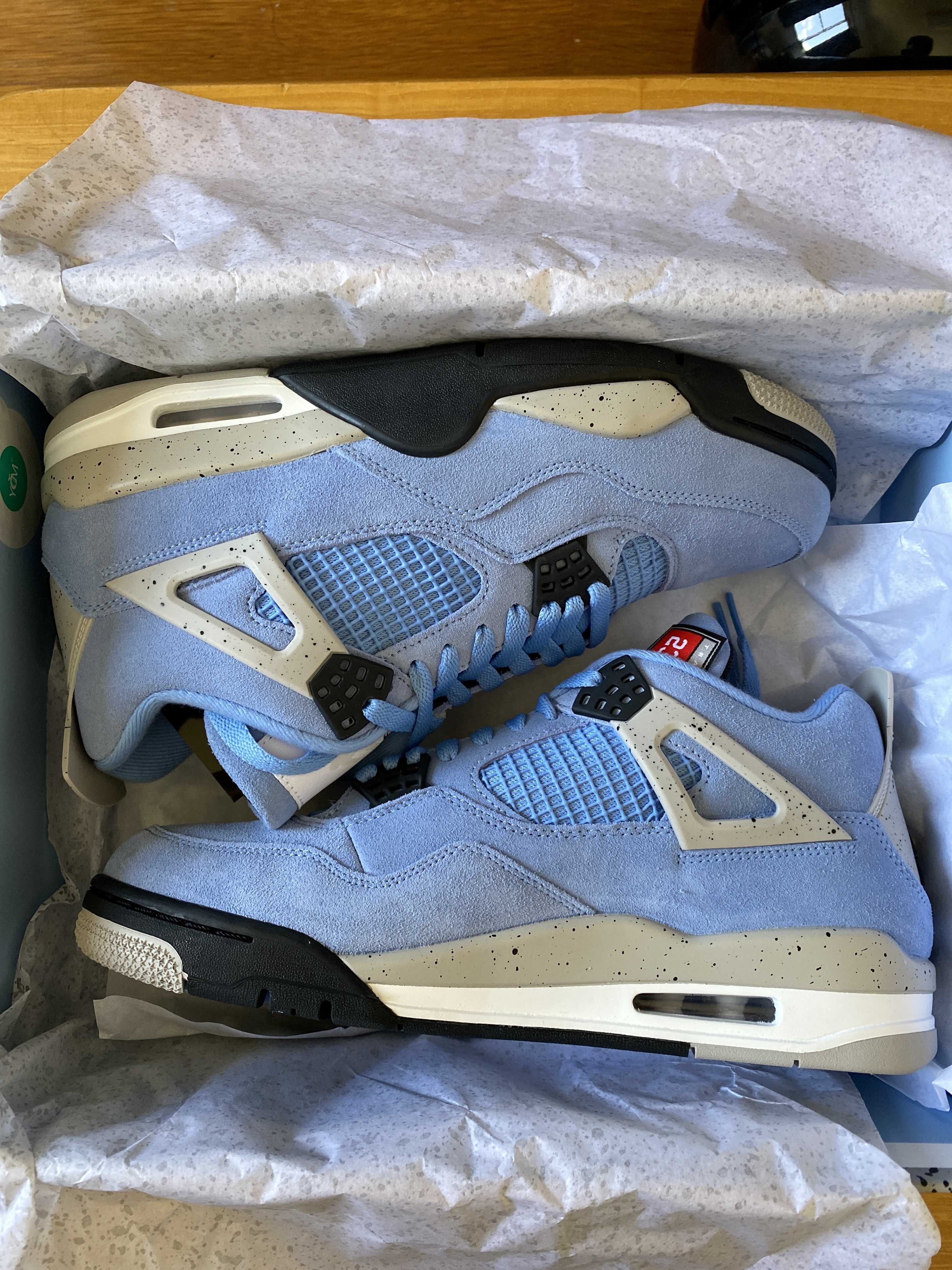 Nike Air Jordan 4 "University Blue"