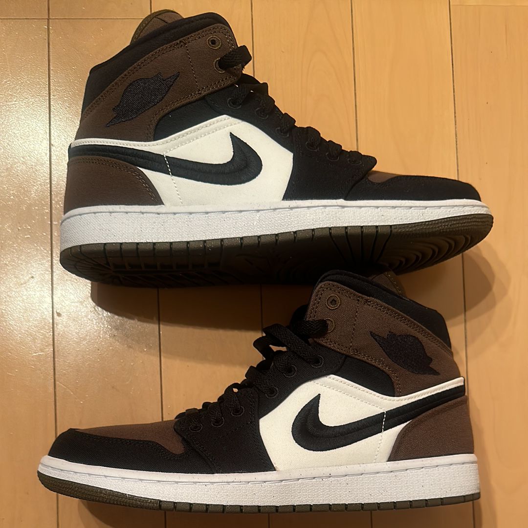 Nike Women's Air Jordan 1 Mid SE "Olive Toe"