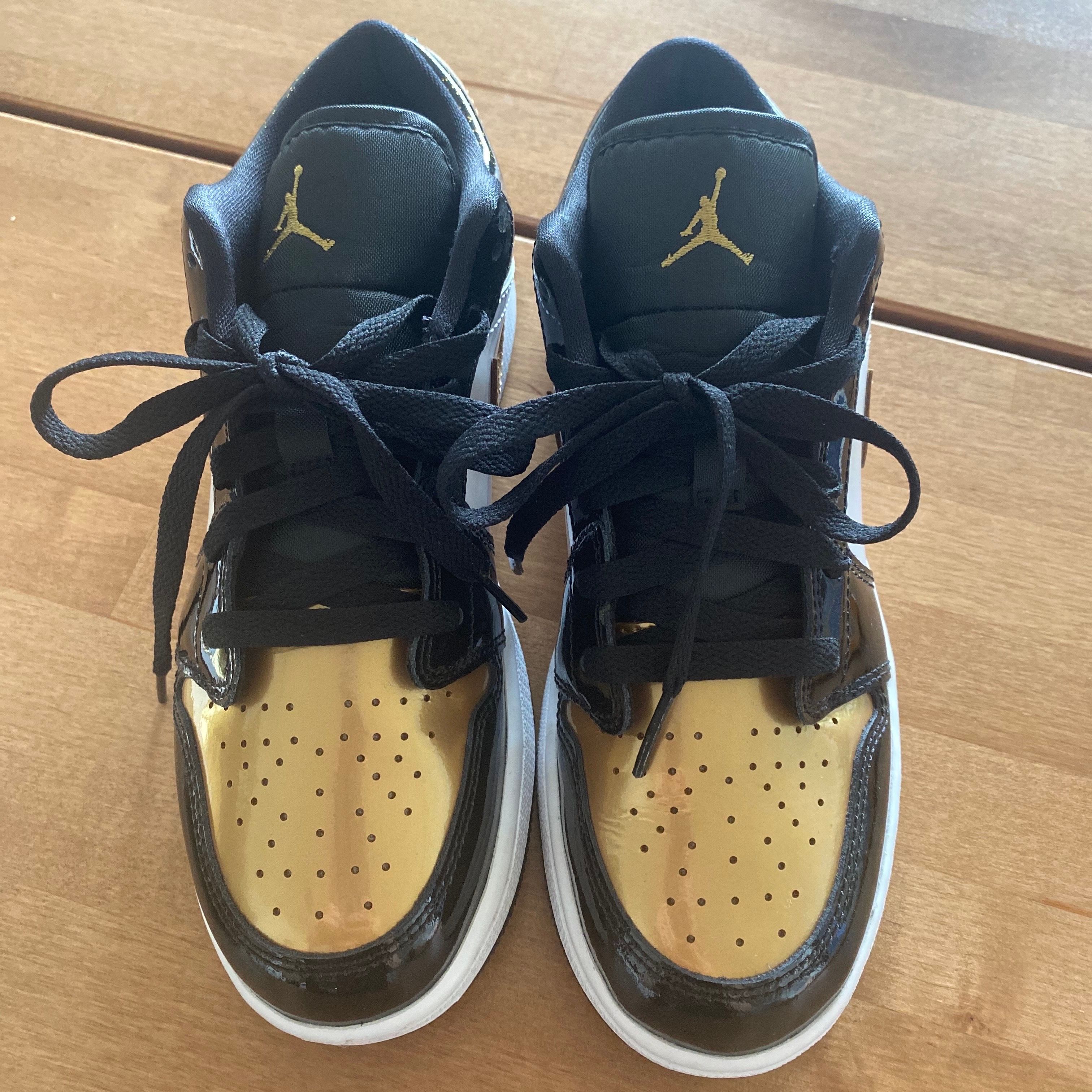 Nike GS Air Jordan 1 Low SE "Black/White/Metallic Gold"