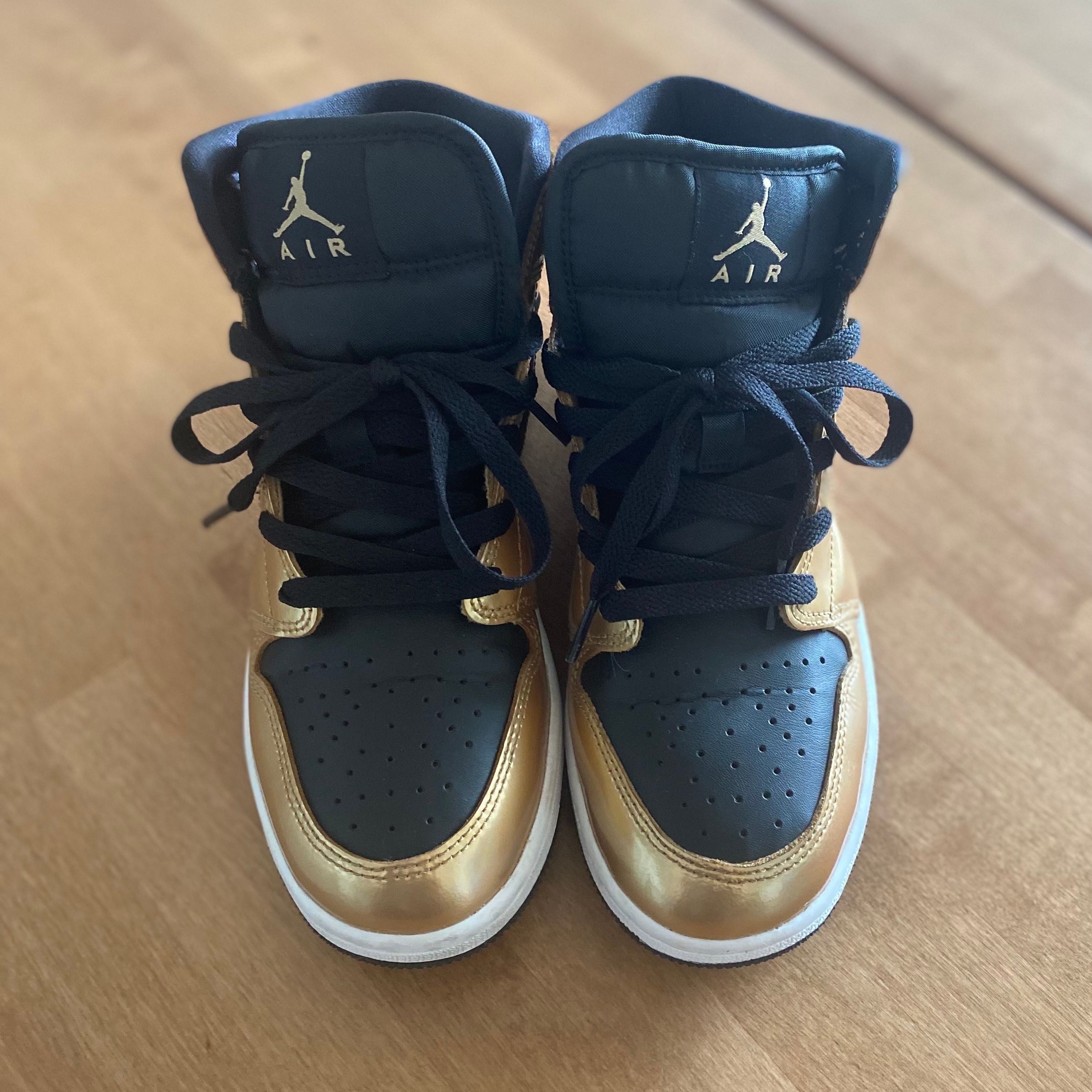 Nike GS Air Jordan 1 Mid "Glitter"