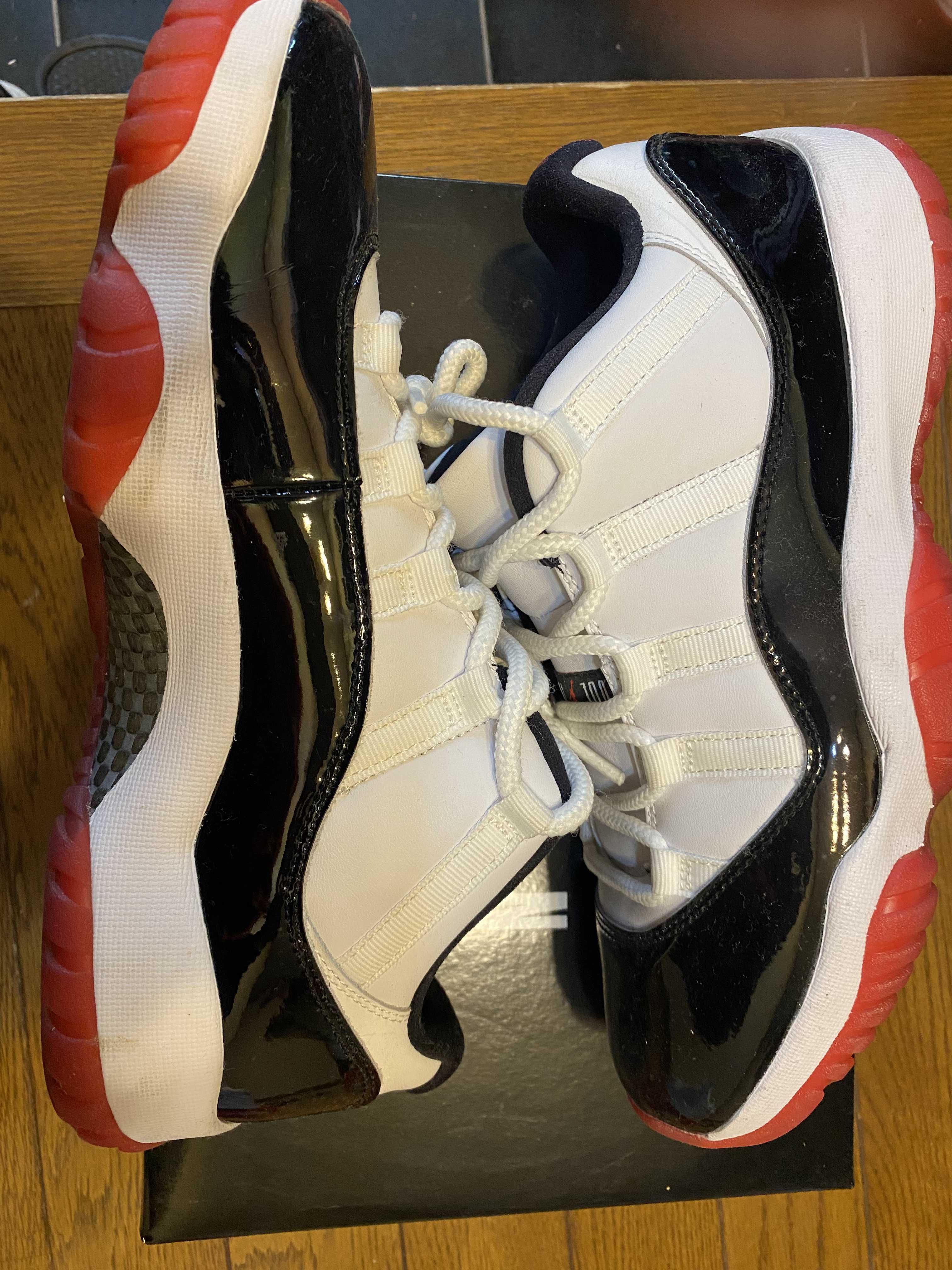 Nike Air Jordan 11 Low "Gym Red"