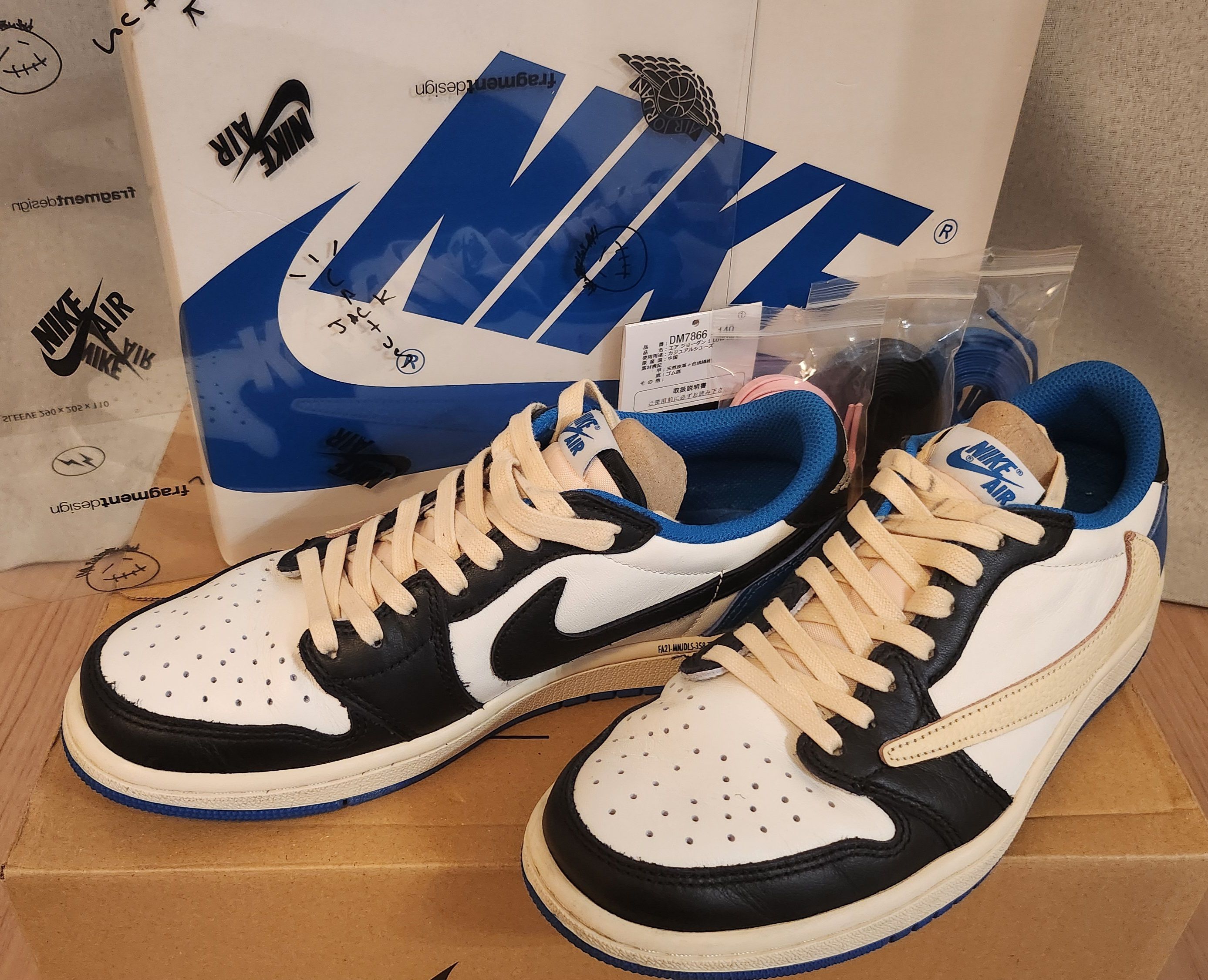 Travis Scott × fragment design × Nike Air Jordan 1 Low OG SP "Military Blue"
