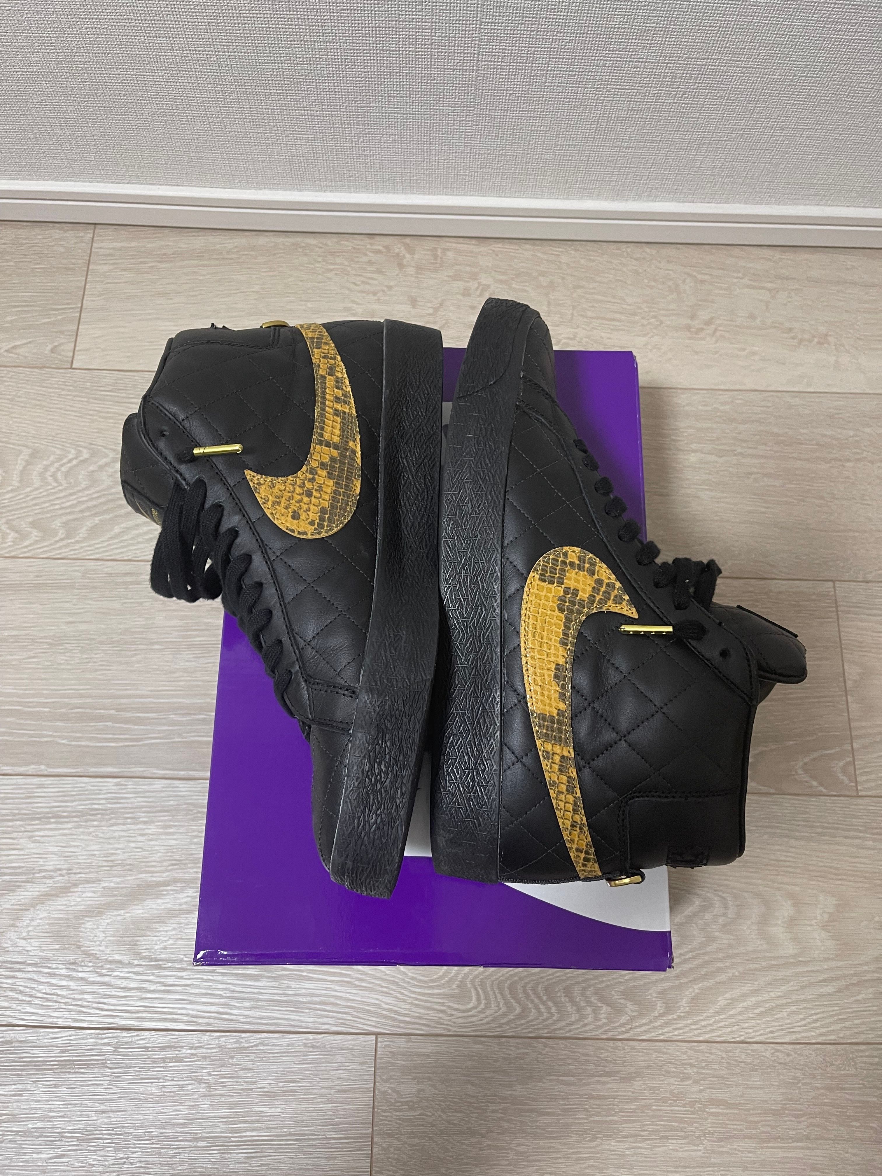 Supreme × Nike SB Blazer Mid "Black"