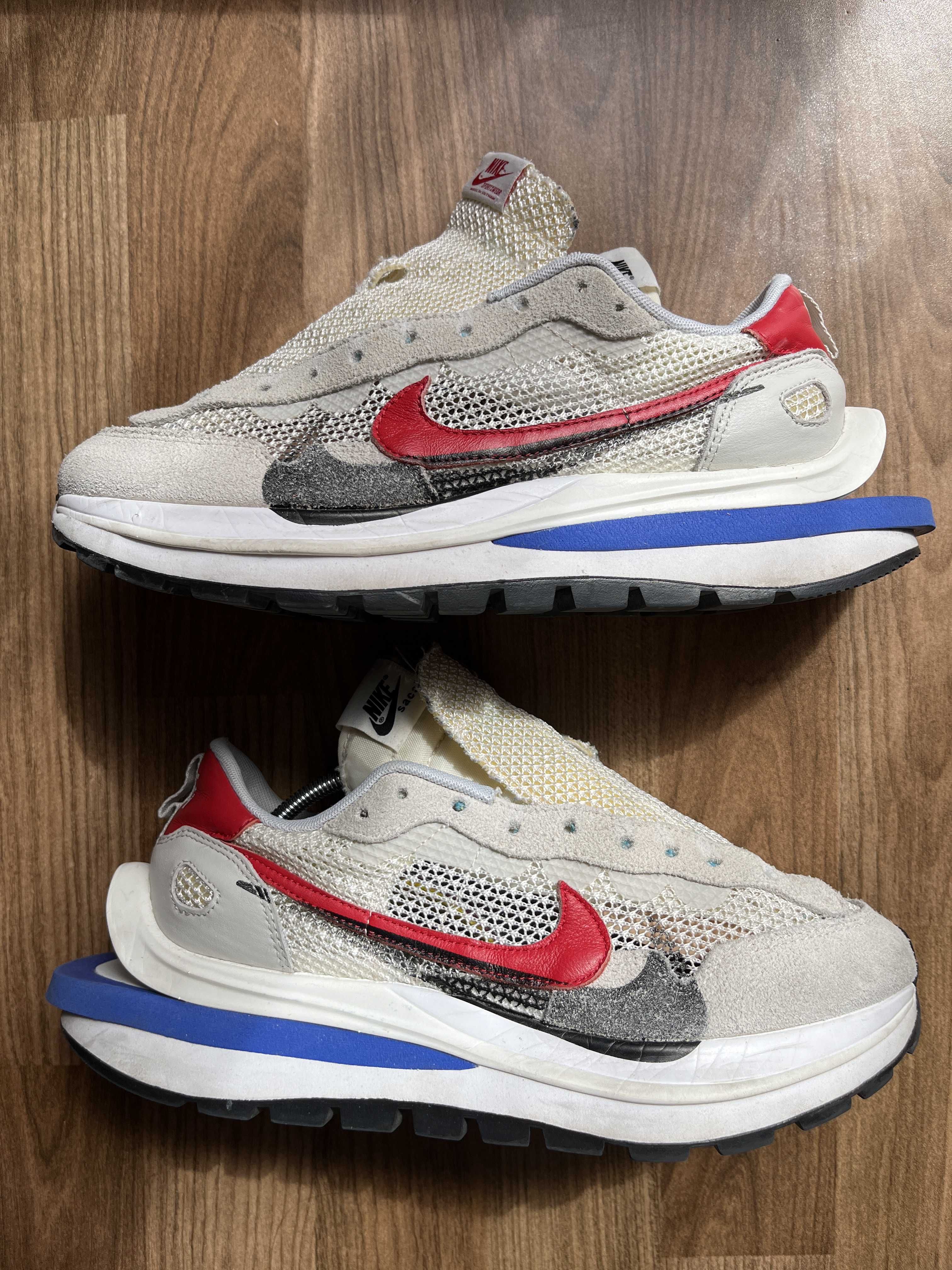 sacai × Nike Vapor Waffle "Royal Fuchsia"