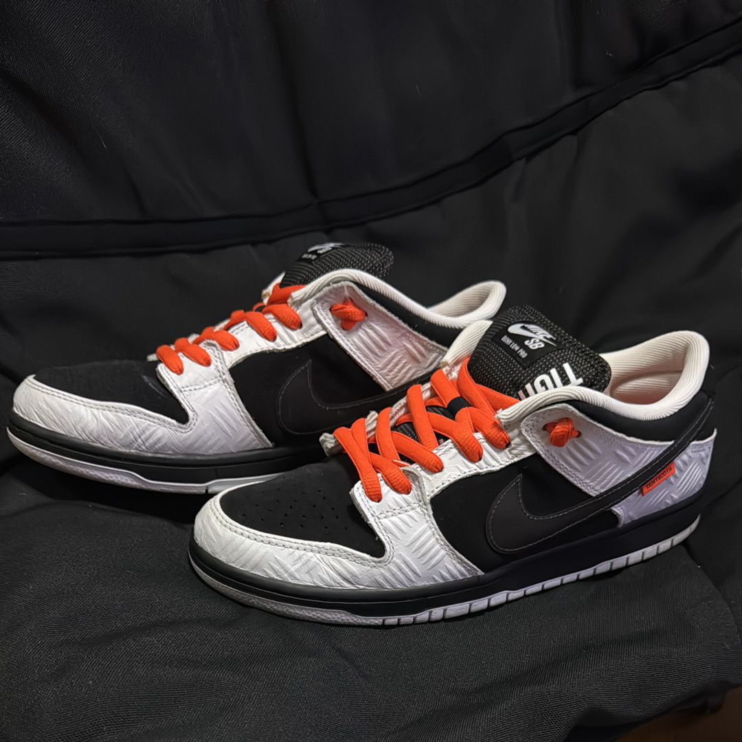 TIGHTBOOTH × Nike SB Dunk Low Pro QS "Black and White"