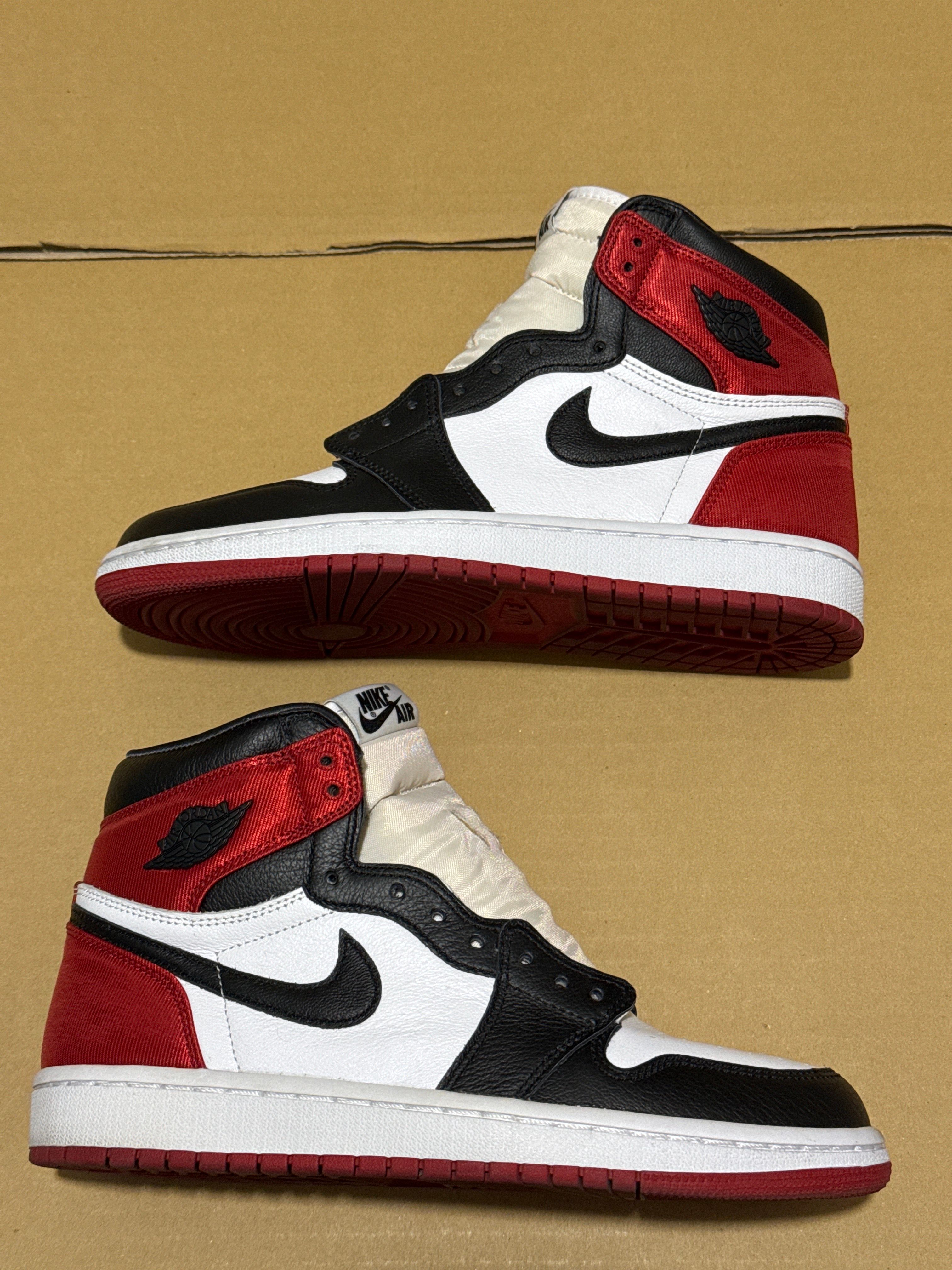 Nike Women's Air Jordan 1 Retro High "Satin Black Toe"