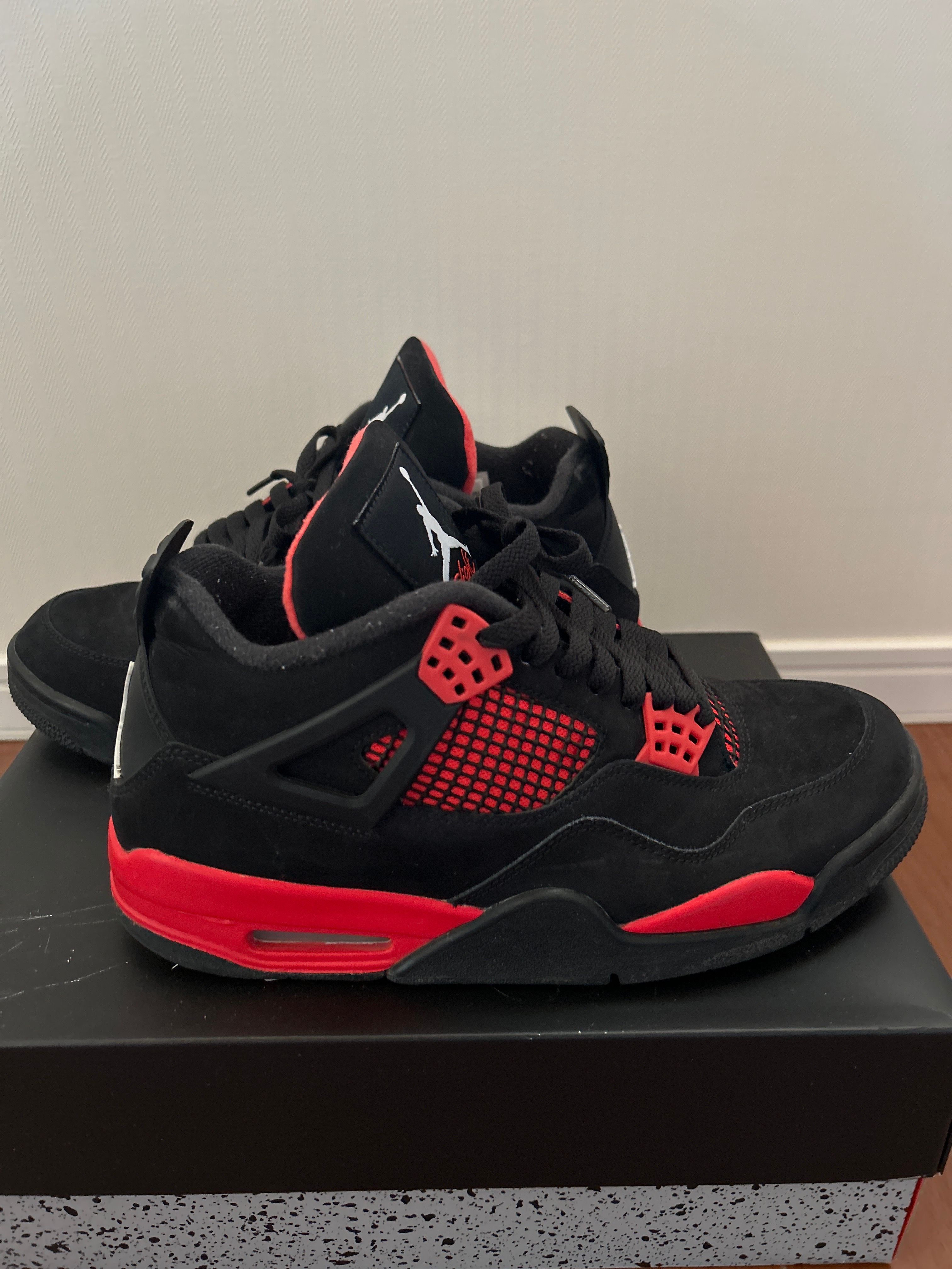 Nike Air Jordan 4 "Red Thunder/Crimson"