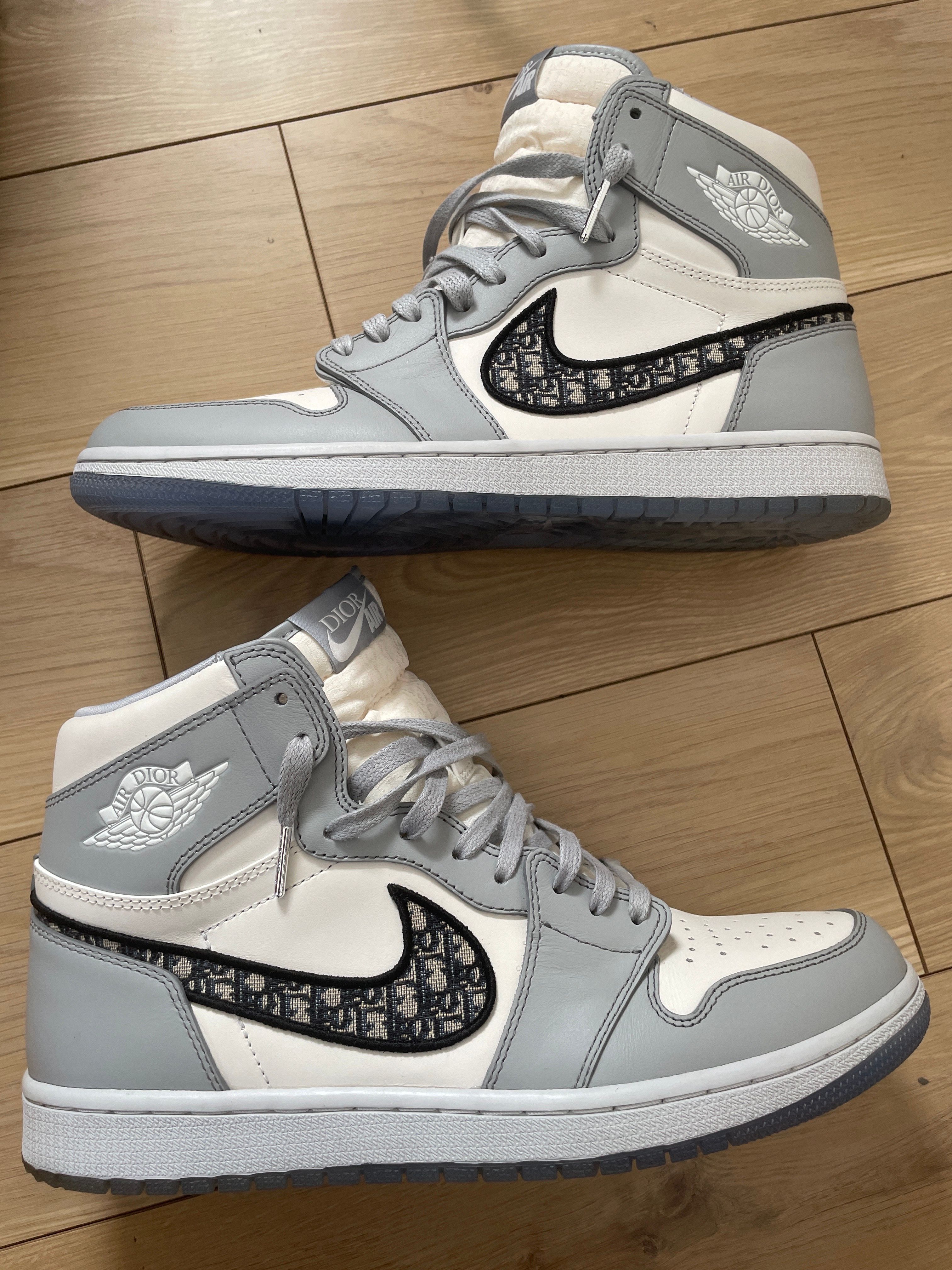 Dior × Nike Air Jordan 1 High OG "DIOR"