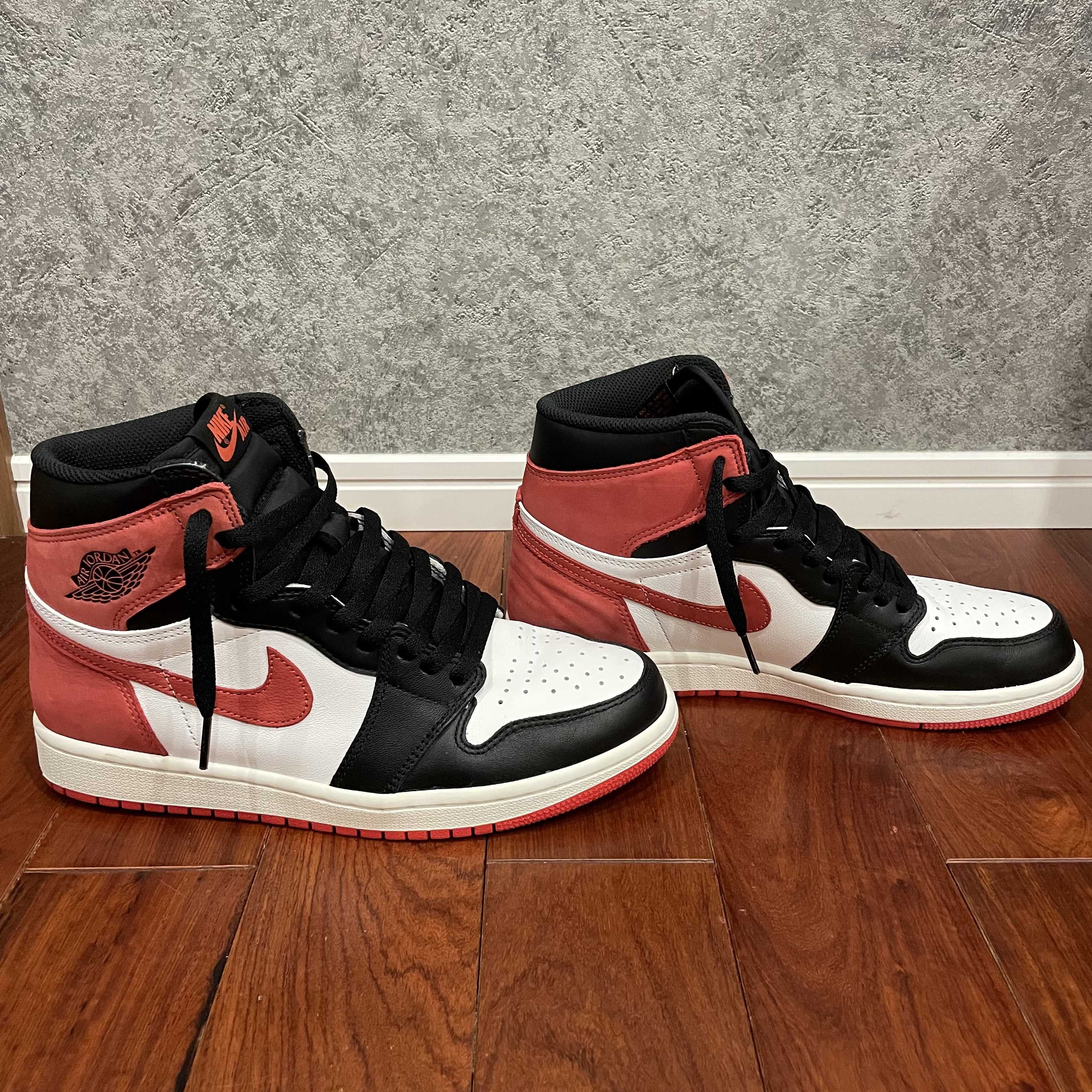 NIKE AIR JORDAN 1 RETRO HIGH "TRACK RED"