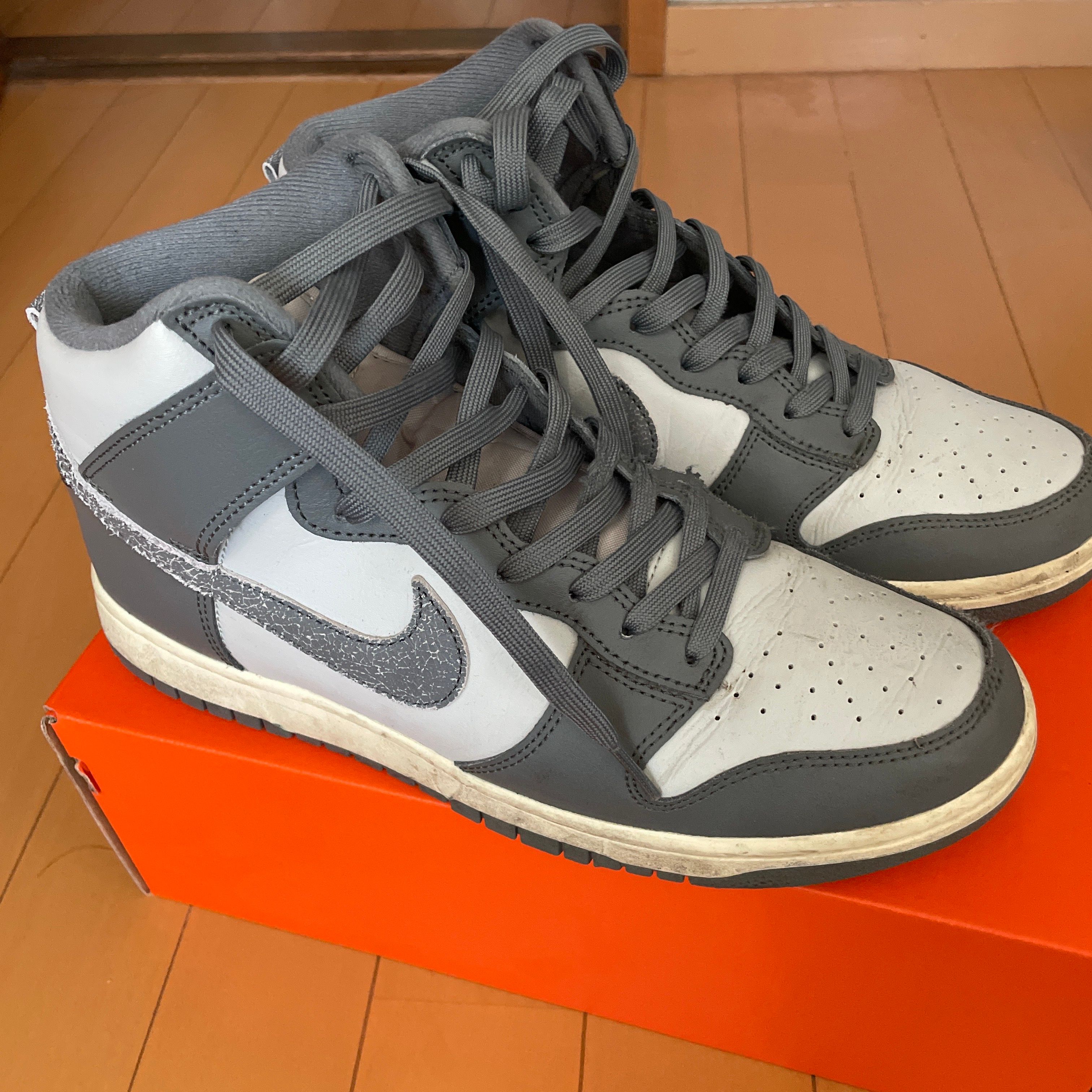 Nike Dunk High Retro SE Vintage "Light Bone and Tumbled Grey"