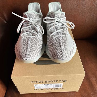 adidas YEEZY Boost 350 V2 "Blue Tint"