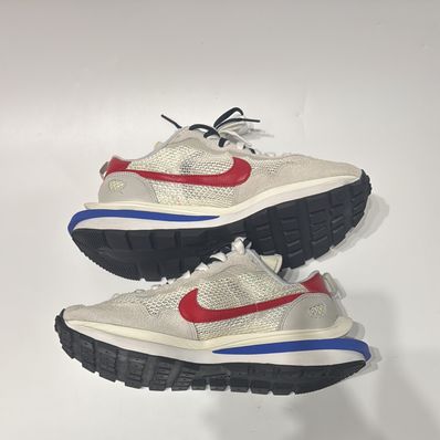 sacai × Nike Vapor Waffle "Royal Fuchsia"