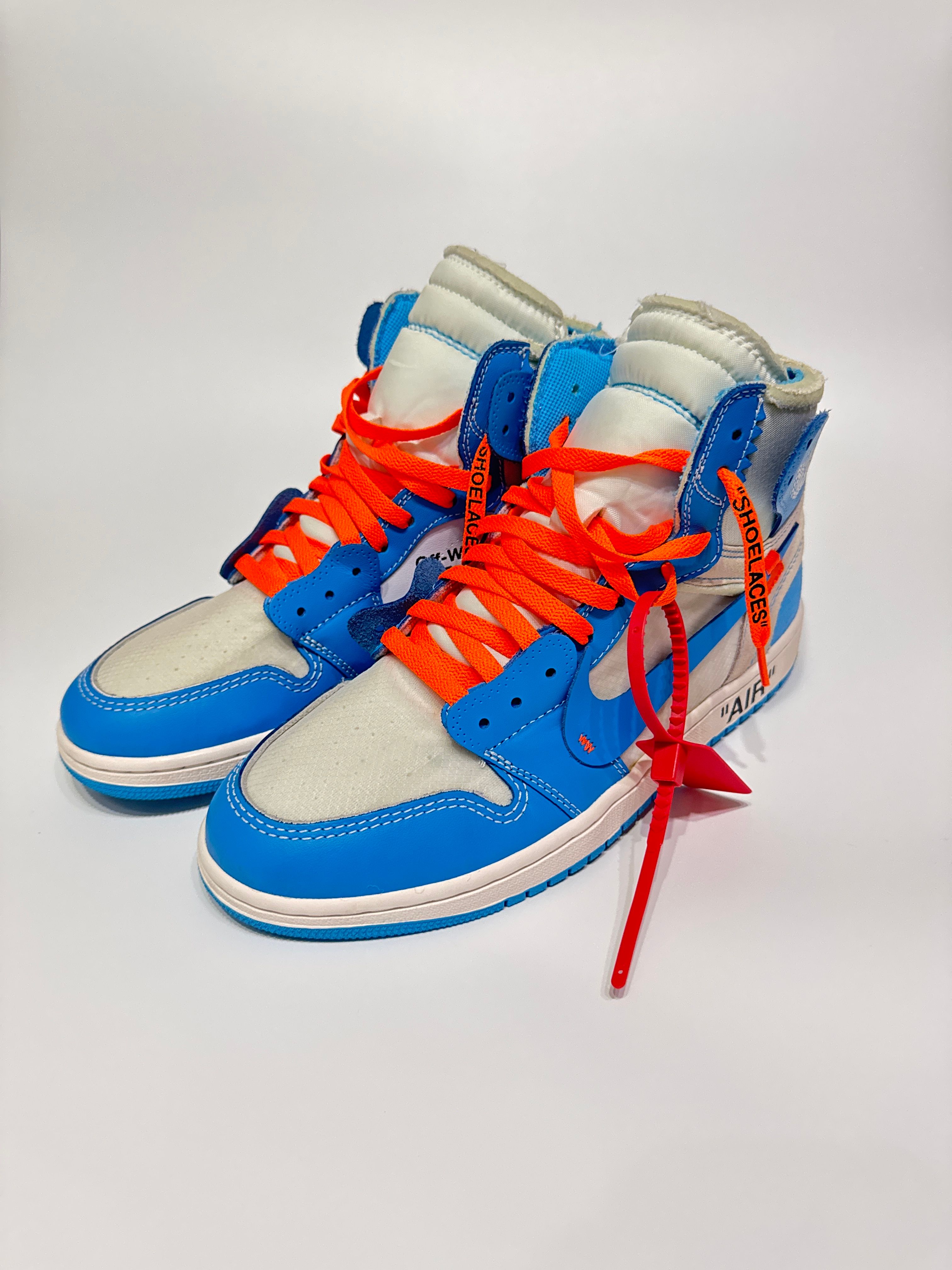 Off-White × Nike Air Jordan 1 High UNC "White/Dark Powder Blue"
