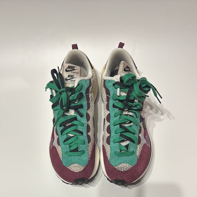 sacai × Nike Vapor Waffle "String/Red/Green"
