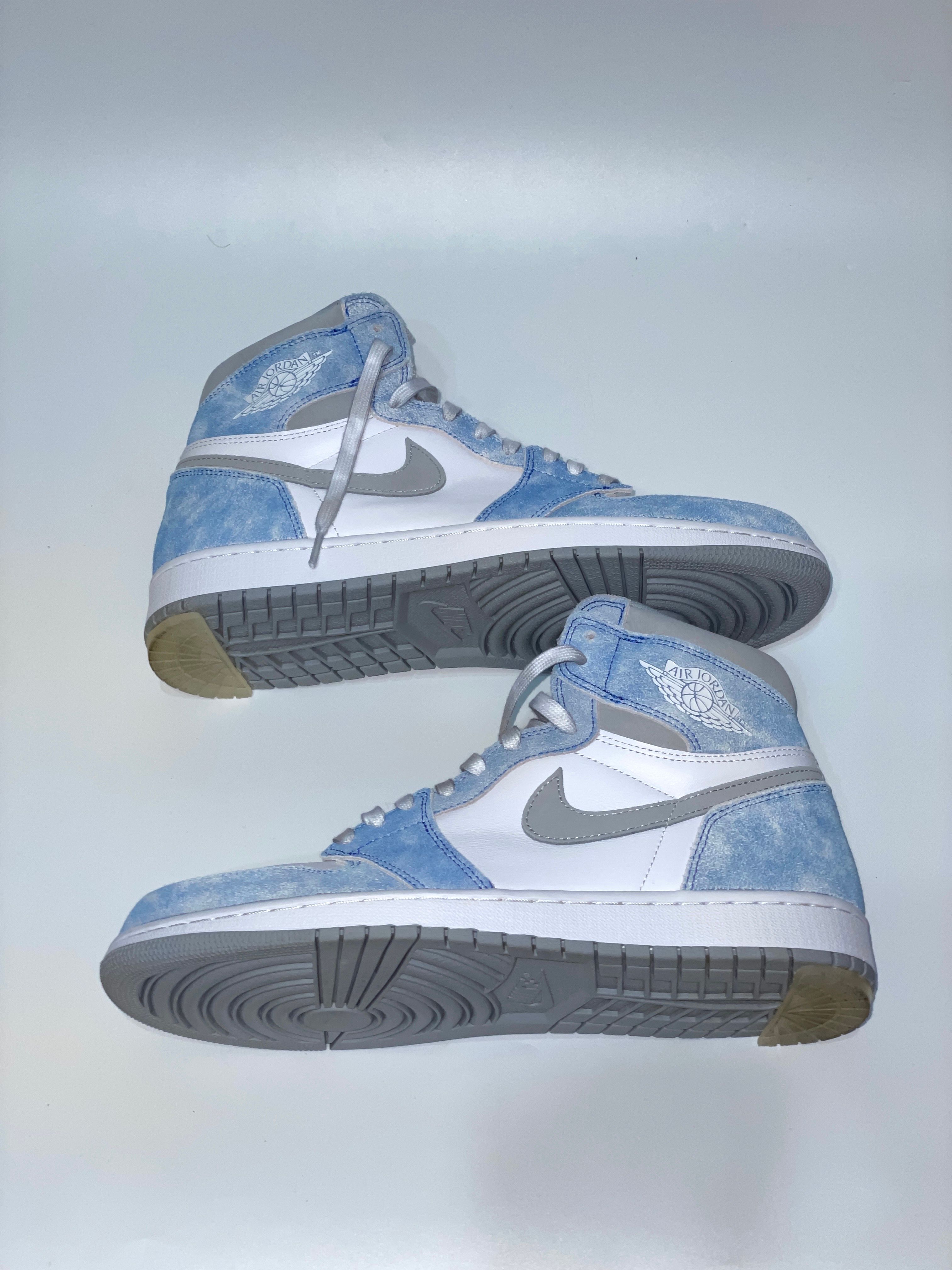 Nike Air Jordan 1 High OG "Hyper Royal"