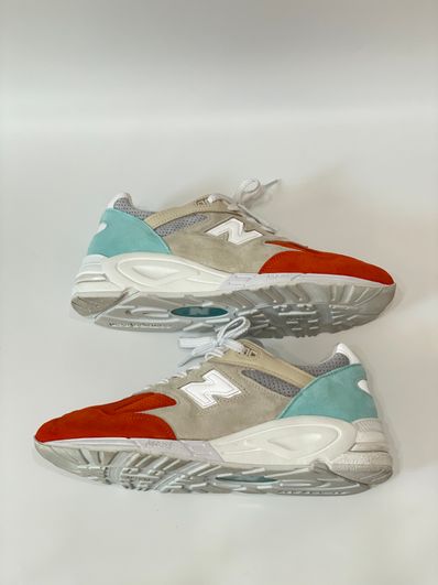 KITH × New Balance 990V2 "Cyclades"