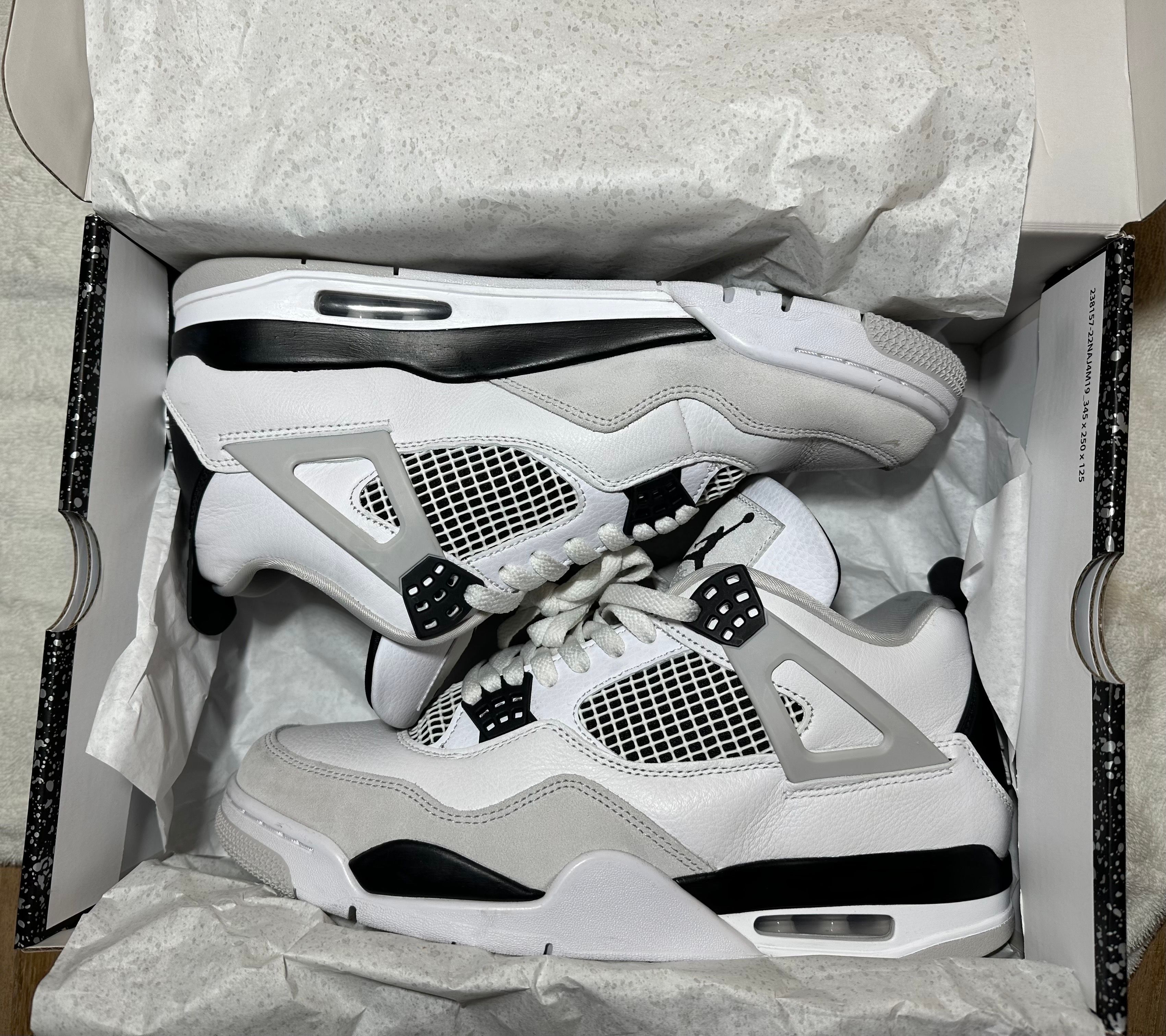 Nike Air Jordan 4 "Military Black"