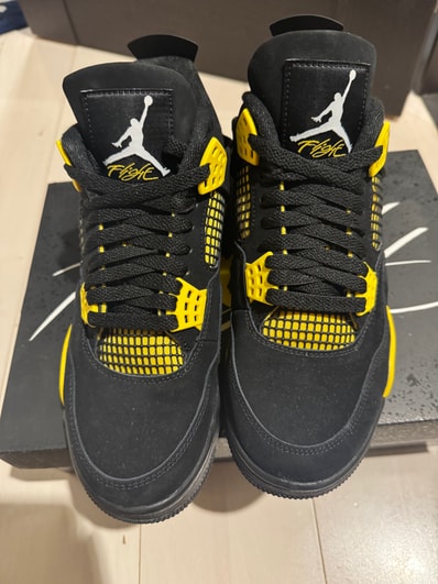 Nike Air Jordan 4 Retro "Thunder"(2023)