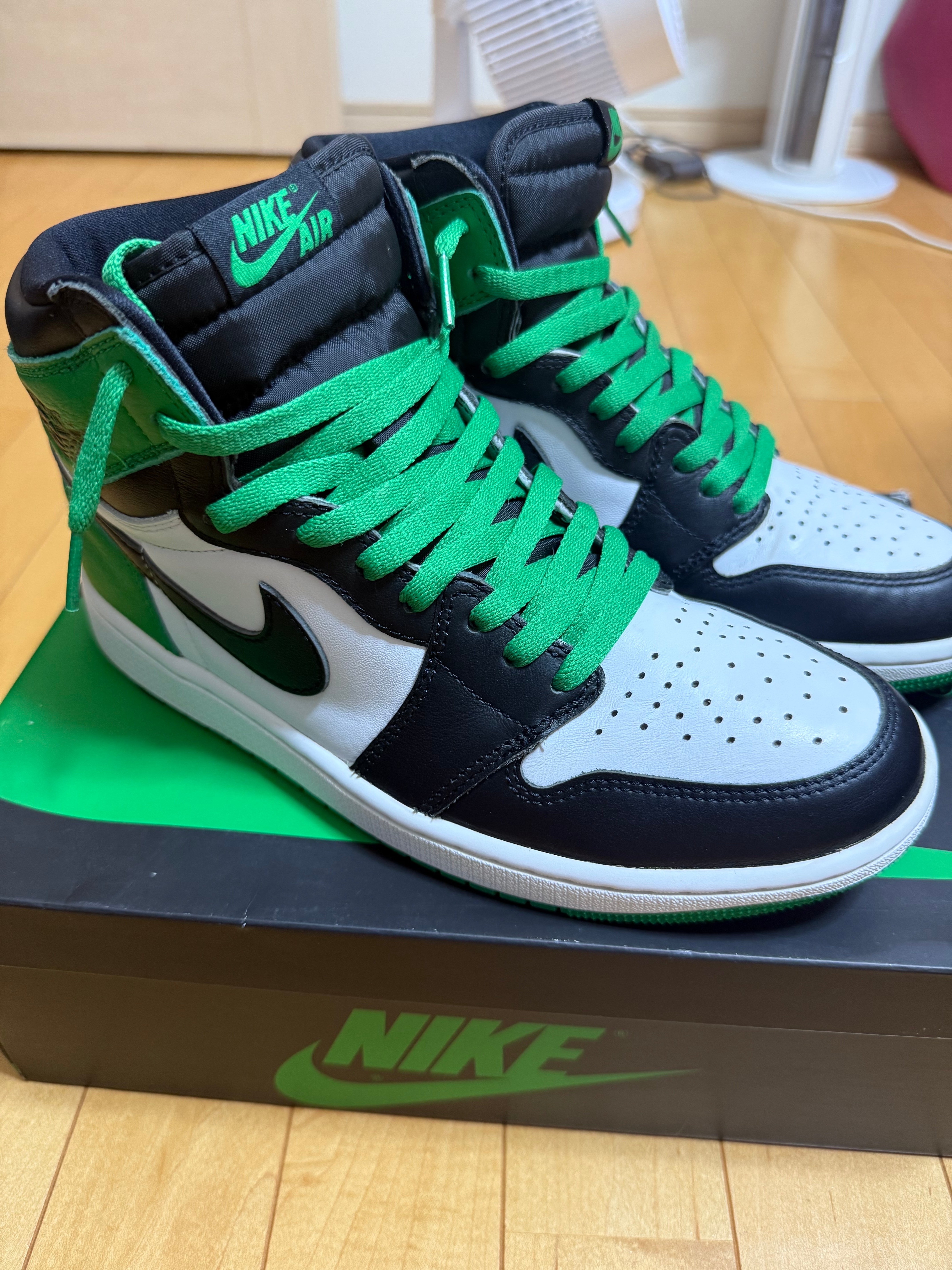 Nike Air Jordan 1 Retro High OG "Celtics/Black and Lucky Green" (2023)