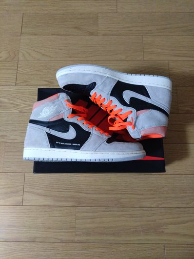 Nike Air Jordan 1 RETRO High OG "Hyper Crimson"