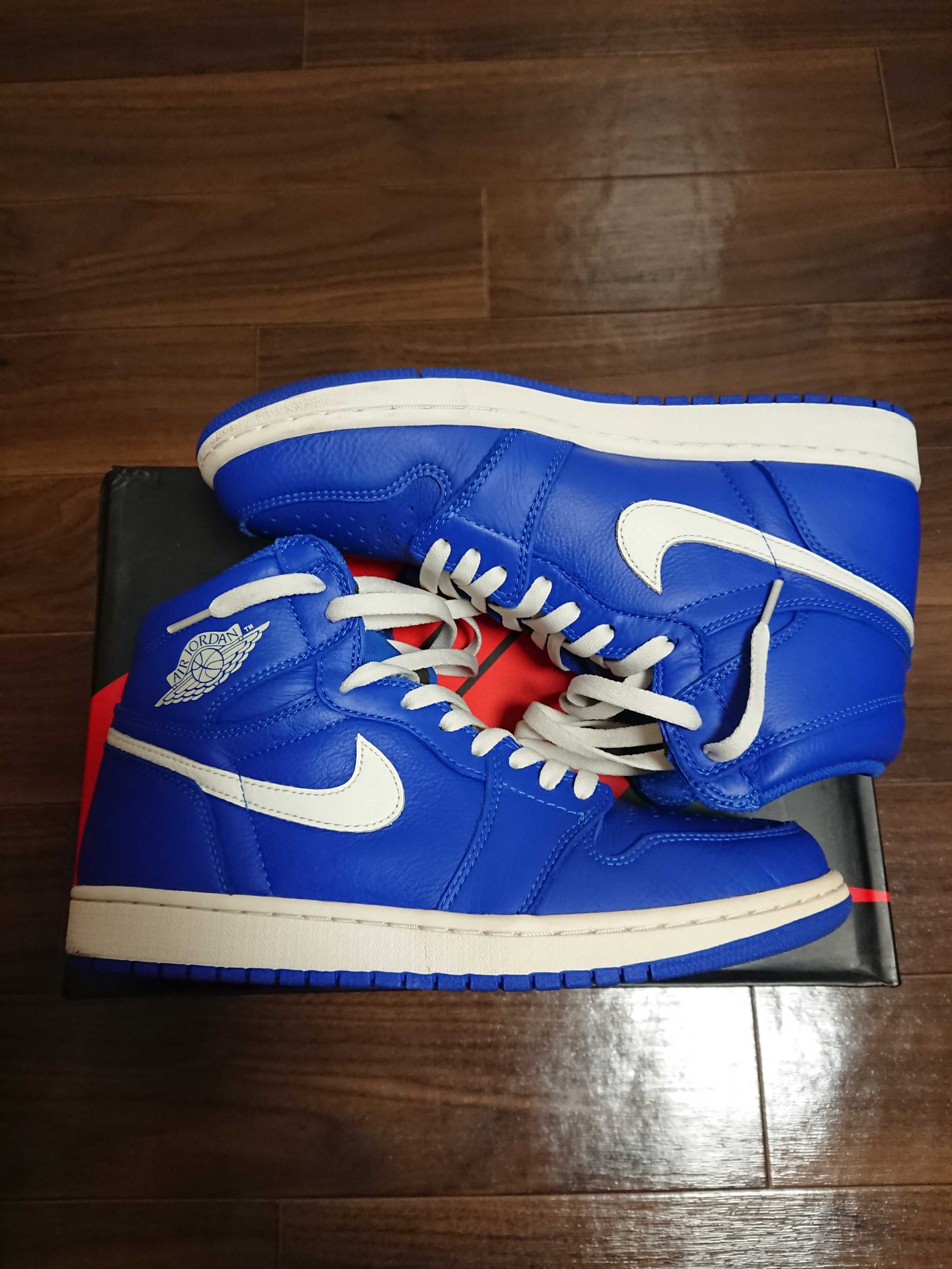 NIKE AIR JORDAN 1 RETRO HIGH "HYPER ROYAL"