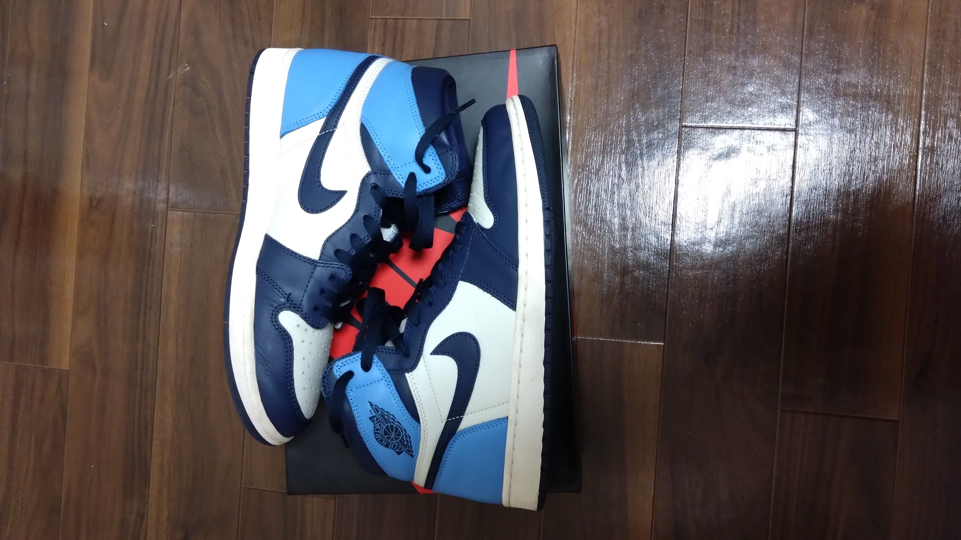 Nike Air Jordan 1 Retro High OG "Obsidian/University Blue"