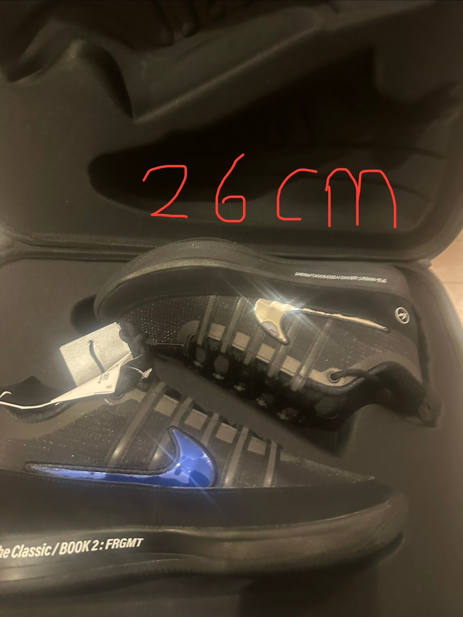 fragment design × Nike Book 2 PRM "Warning Label" (IR6335-001/IV2029-001)