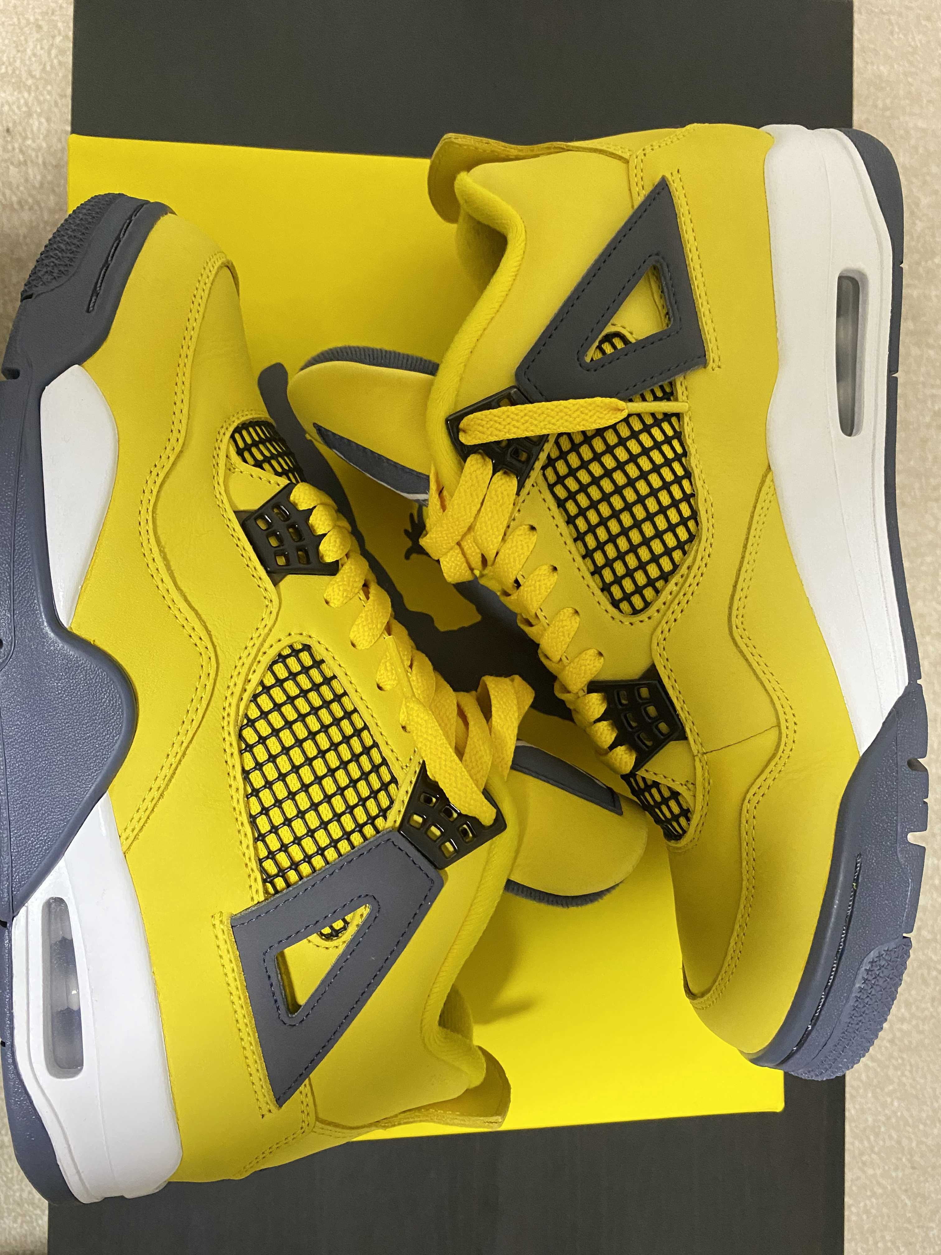 Nike Air Jordan 4 "Tour Yellow"