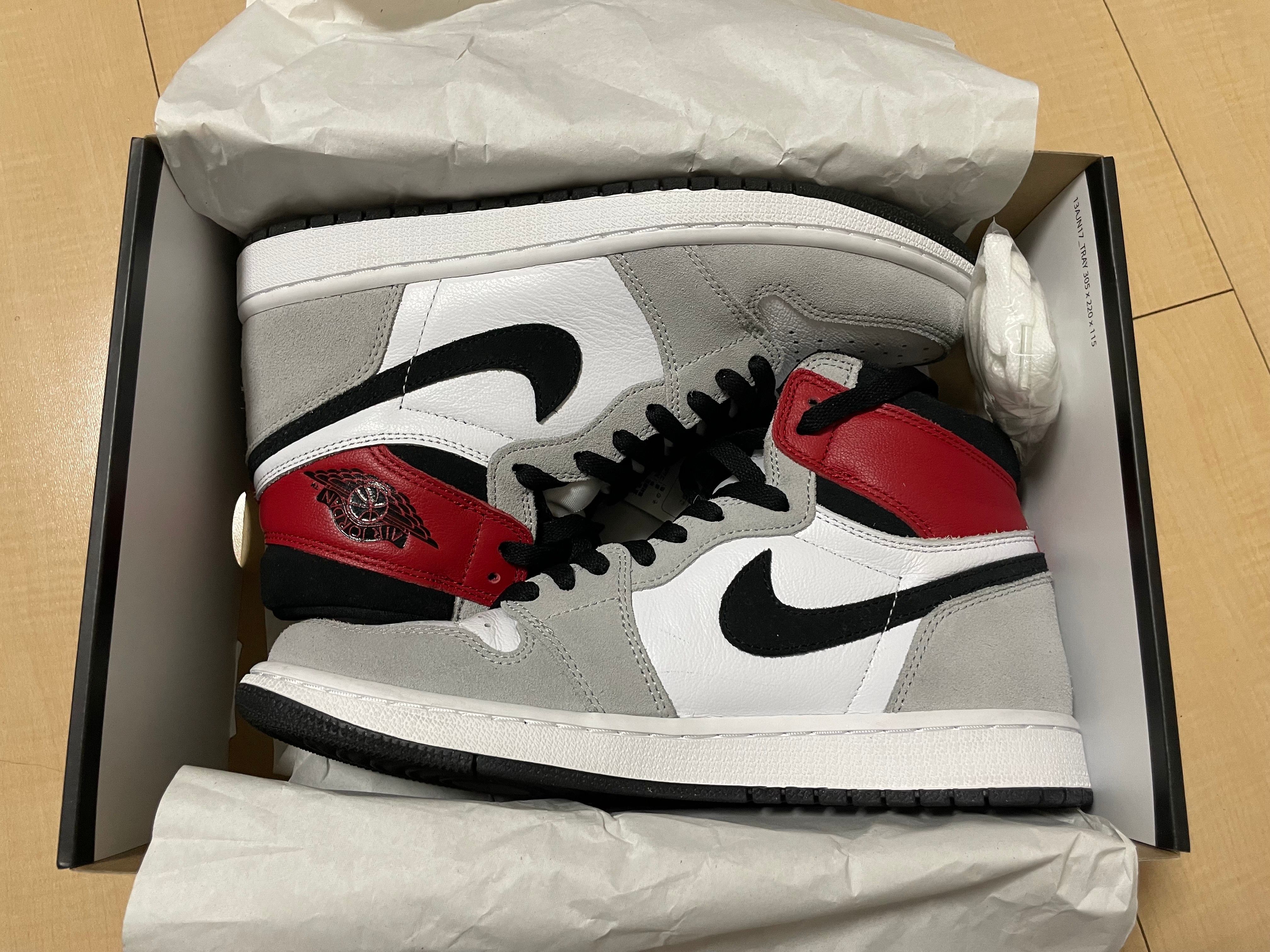 Nike Air Jordan 1 High OG "White/Black/Light Smoke Grey"