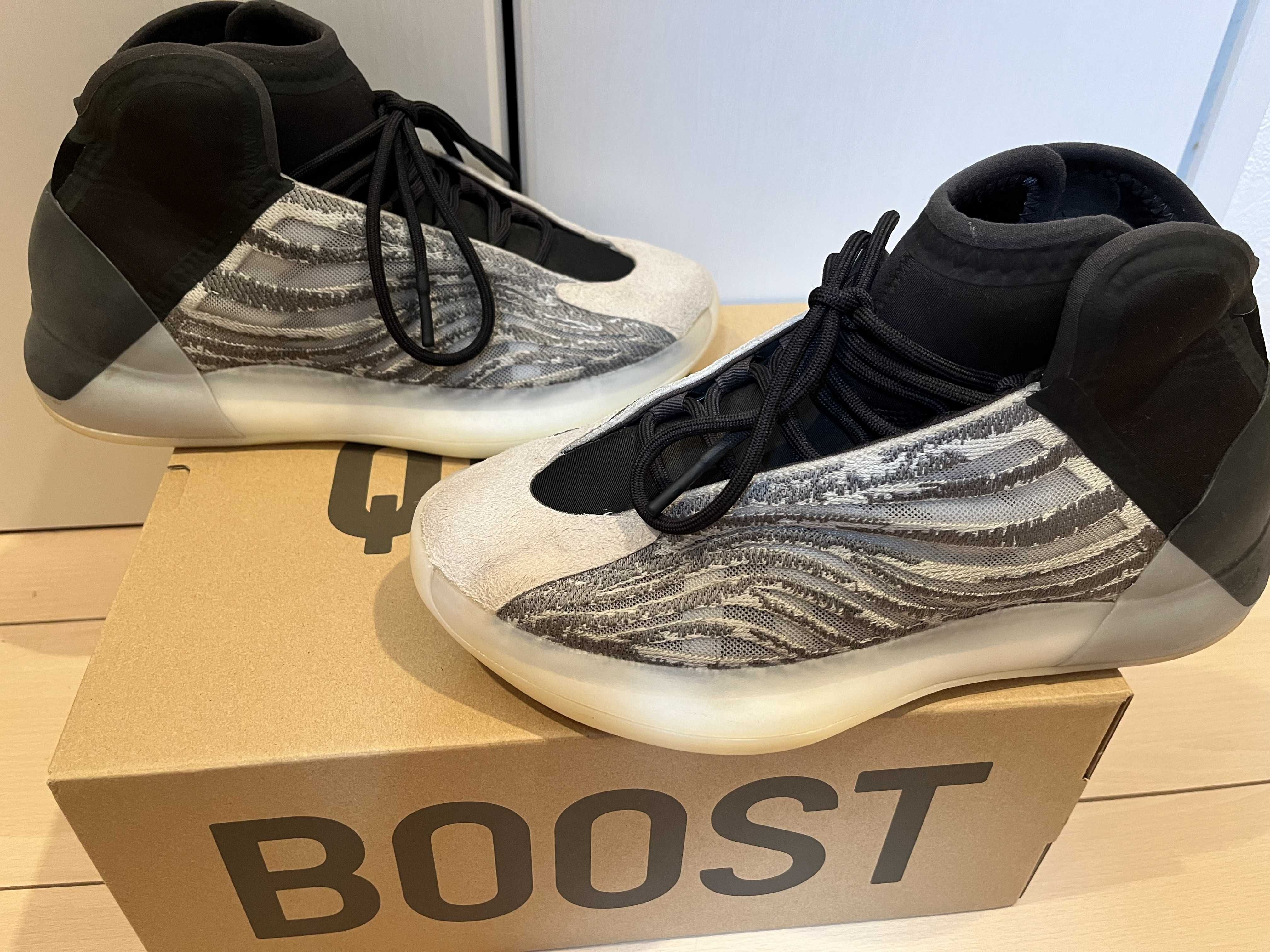 adidas YEEZY Quantum "QNTM"