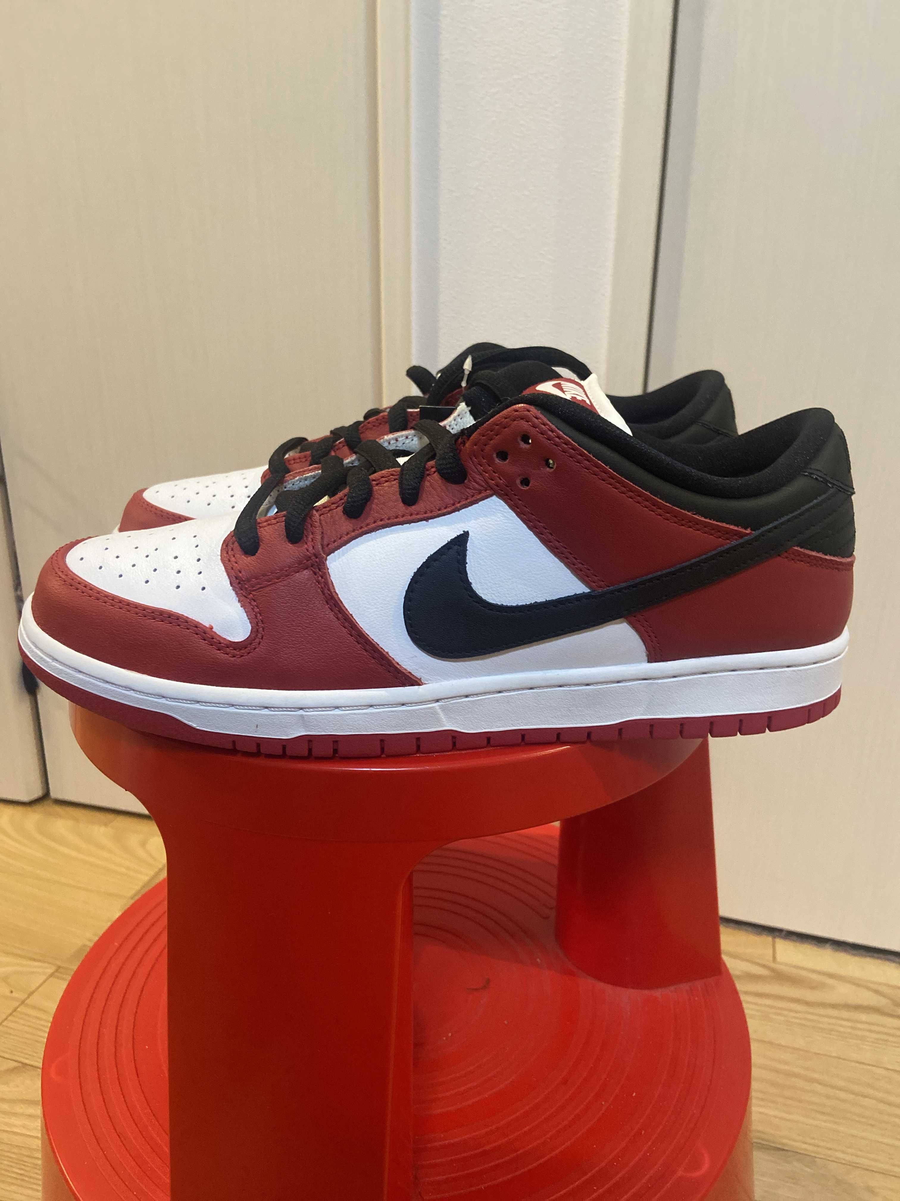Nike SB Dunk Low Pro "J-Pack Chicago/Varsity Red and White"