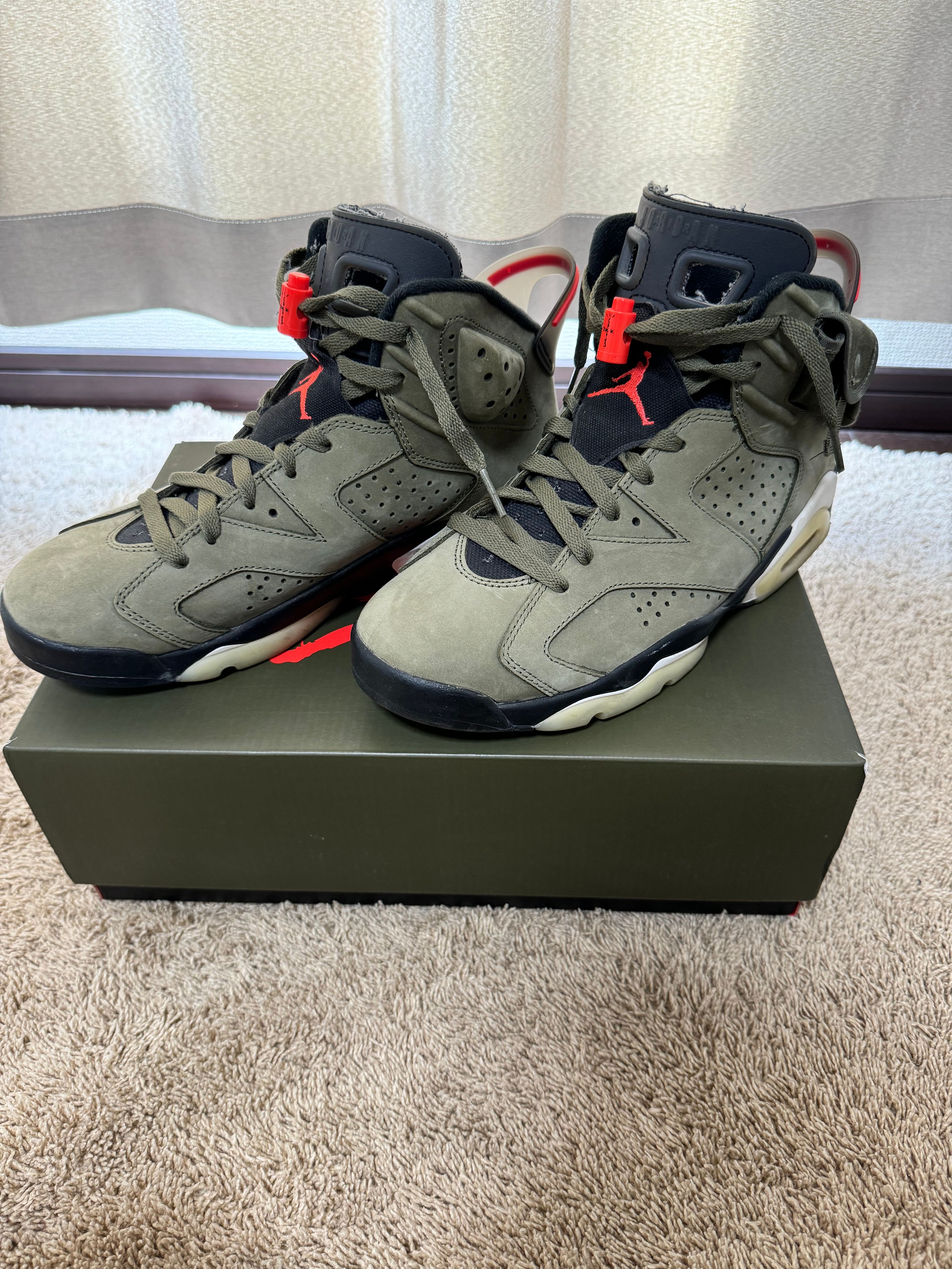 Travis Scott × Nike Air Jordan 6 Retro "Medium Olive"