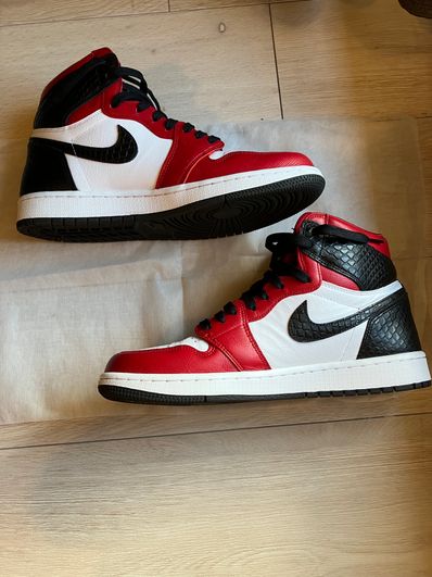 Nike Women's Air Jordan 1 High OG "Satin Red"