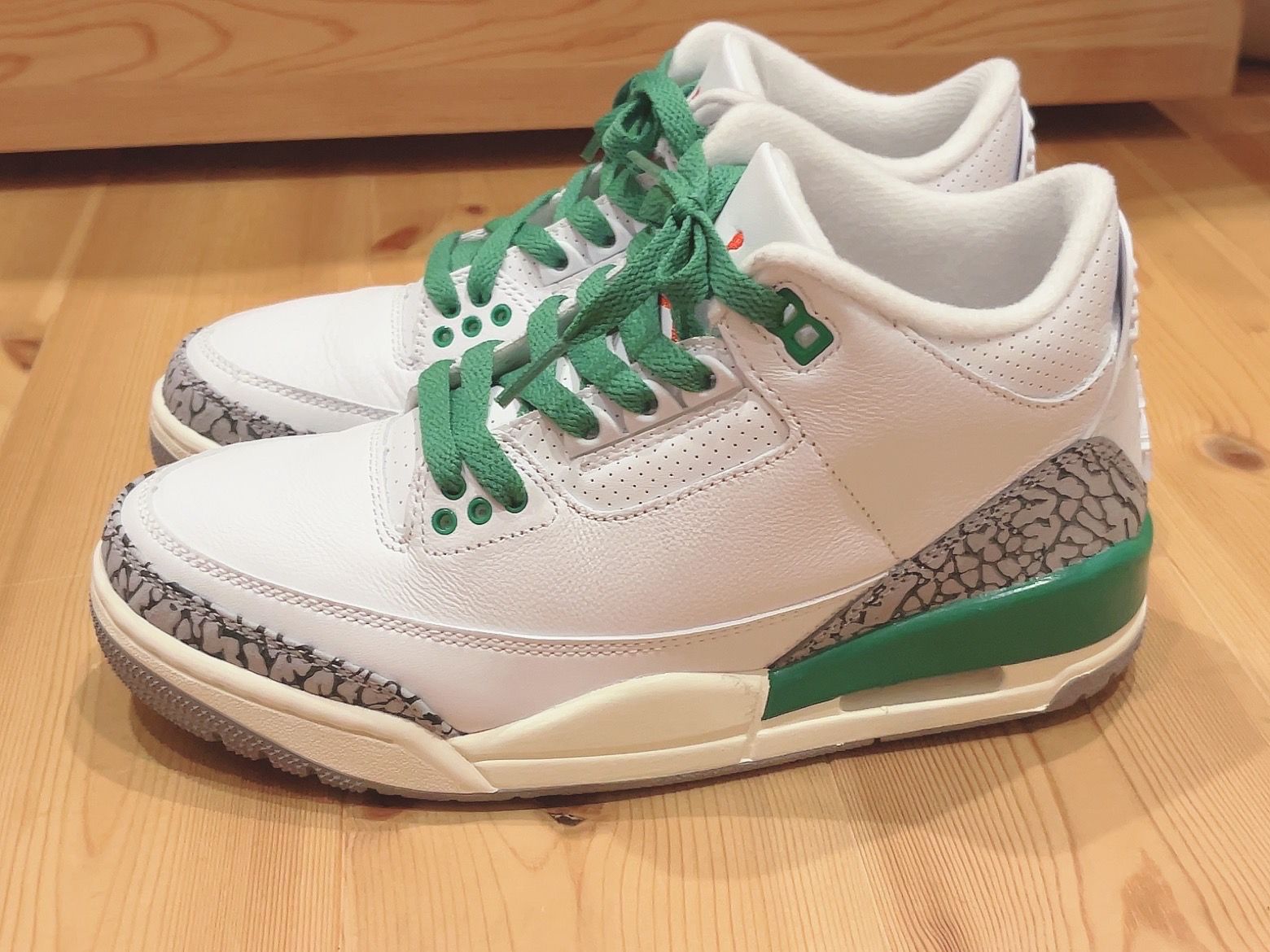 Nike Women's Air Jordan 3 Retro "Lucky Green"