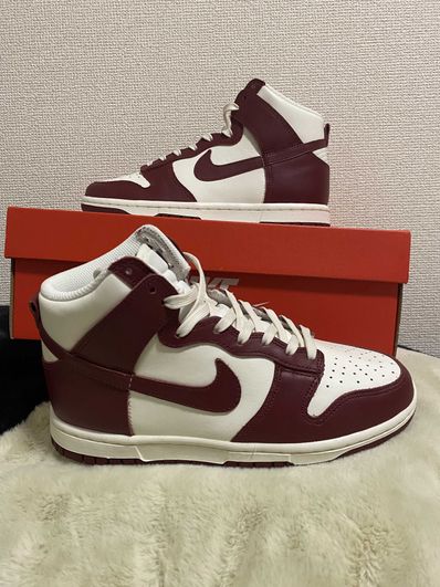 NIKE Women's DUNK HIGH "TEAM RED"