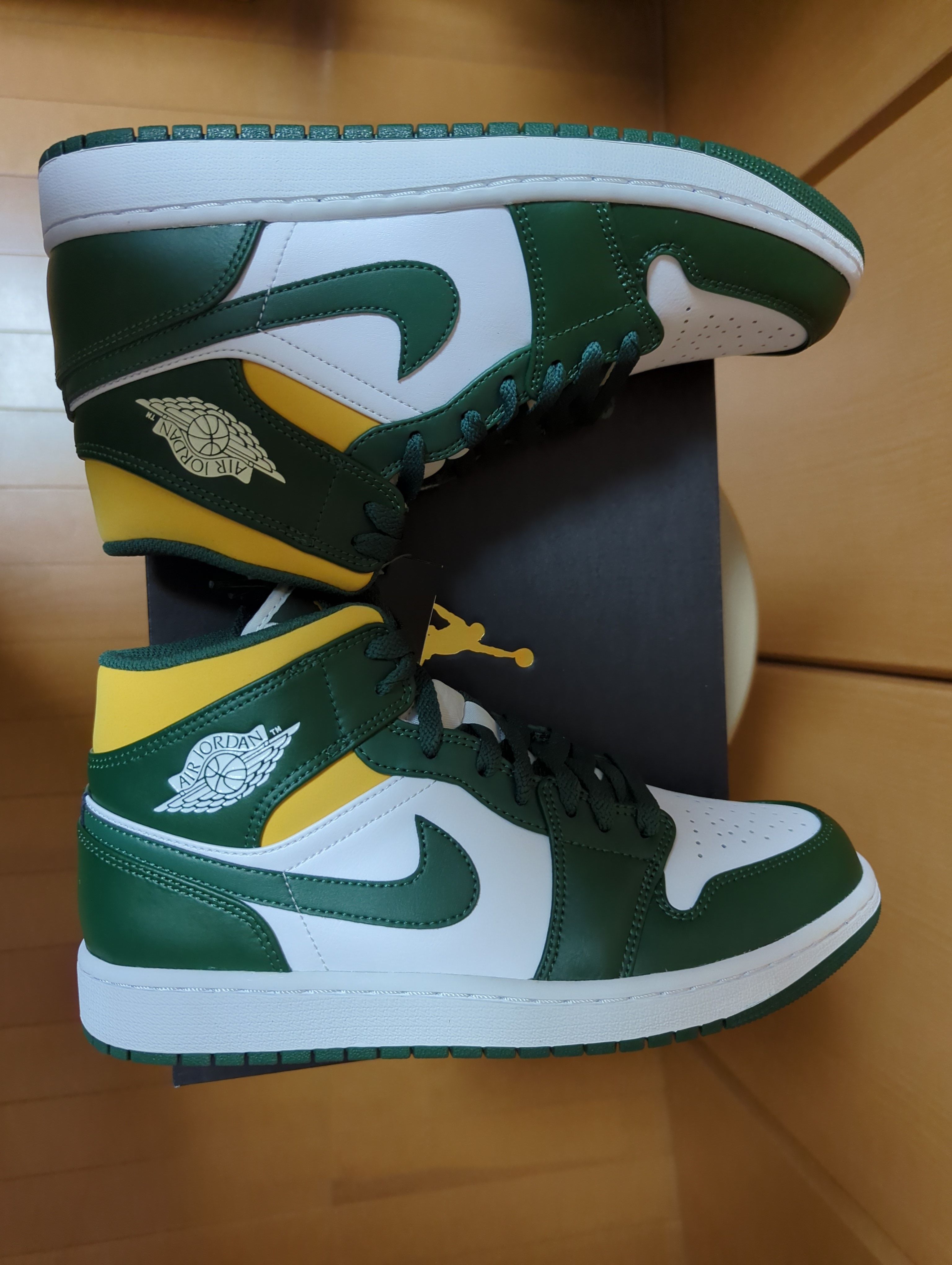 Nike Air Jordan 1 Mid "Seattle Supersonics" 