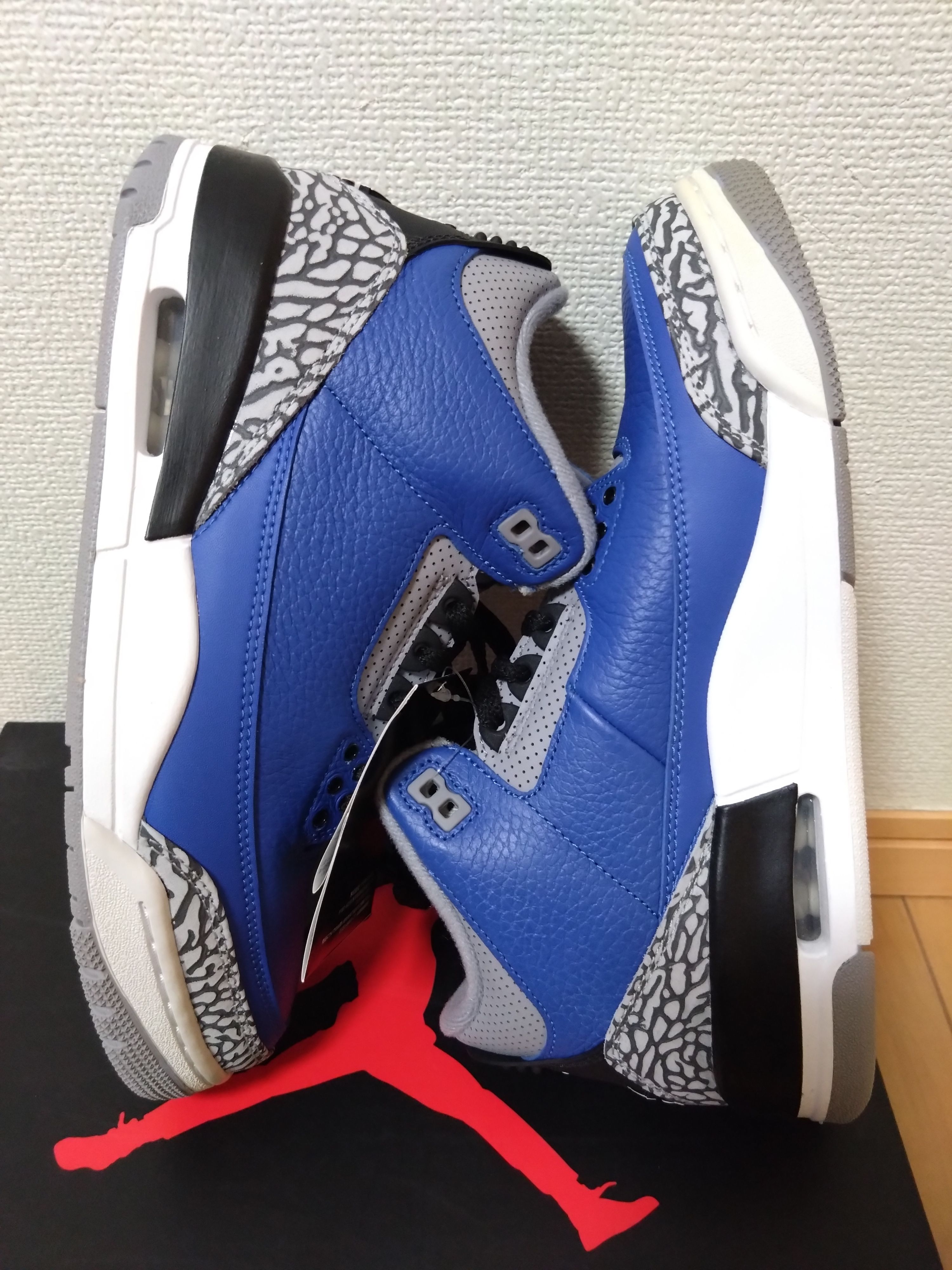 NIKE AIR JORDAN 3 "VARSITY ROYAL"