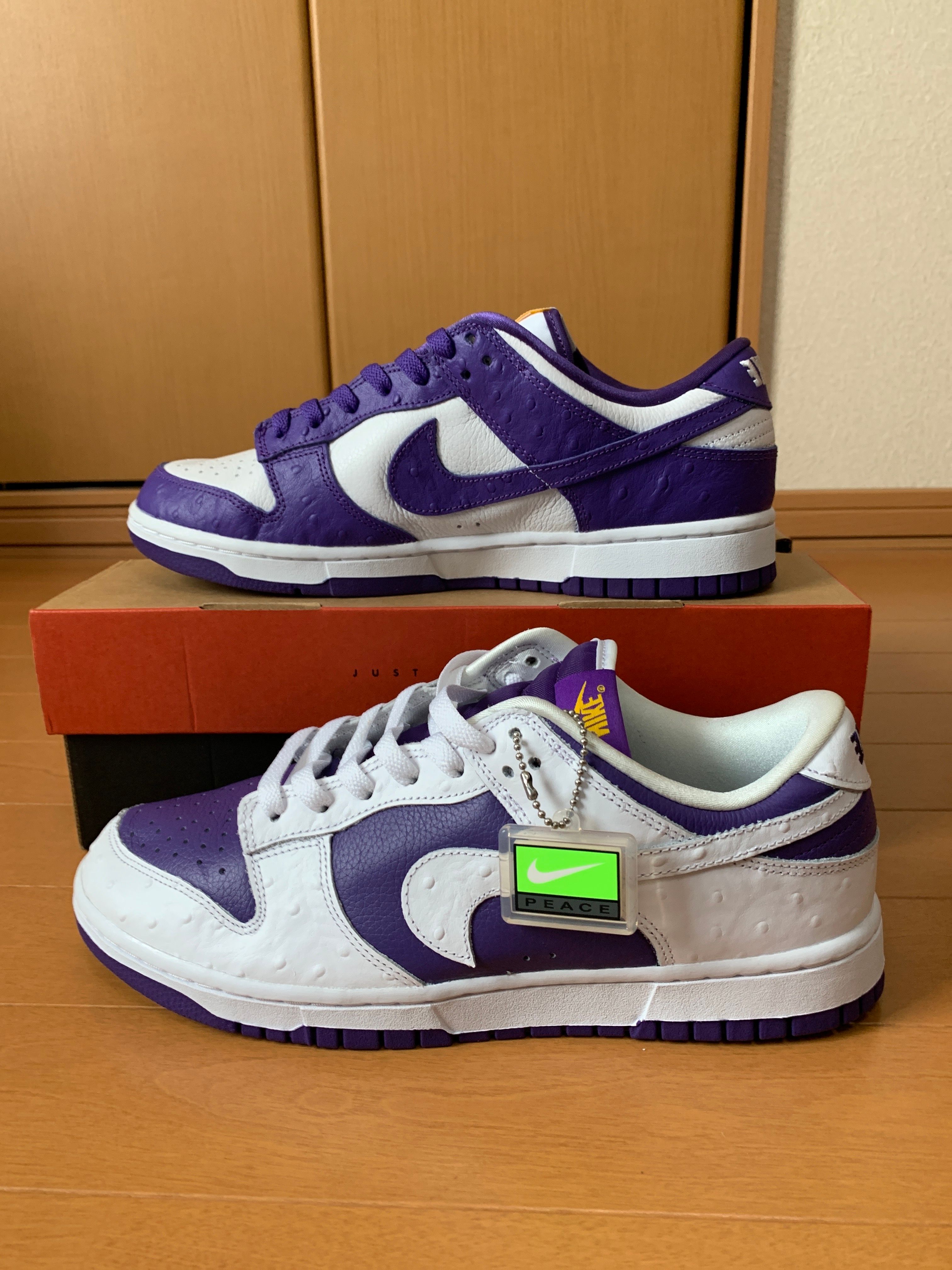 Nike Women's Dunk Low "Made You Look"