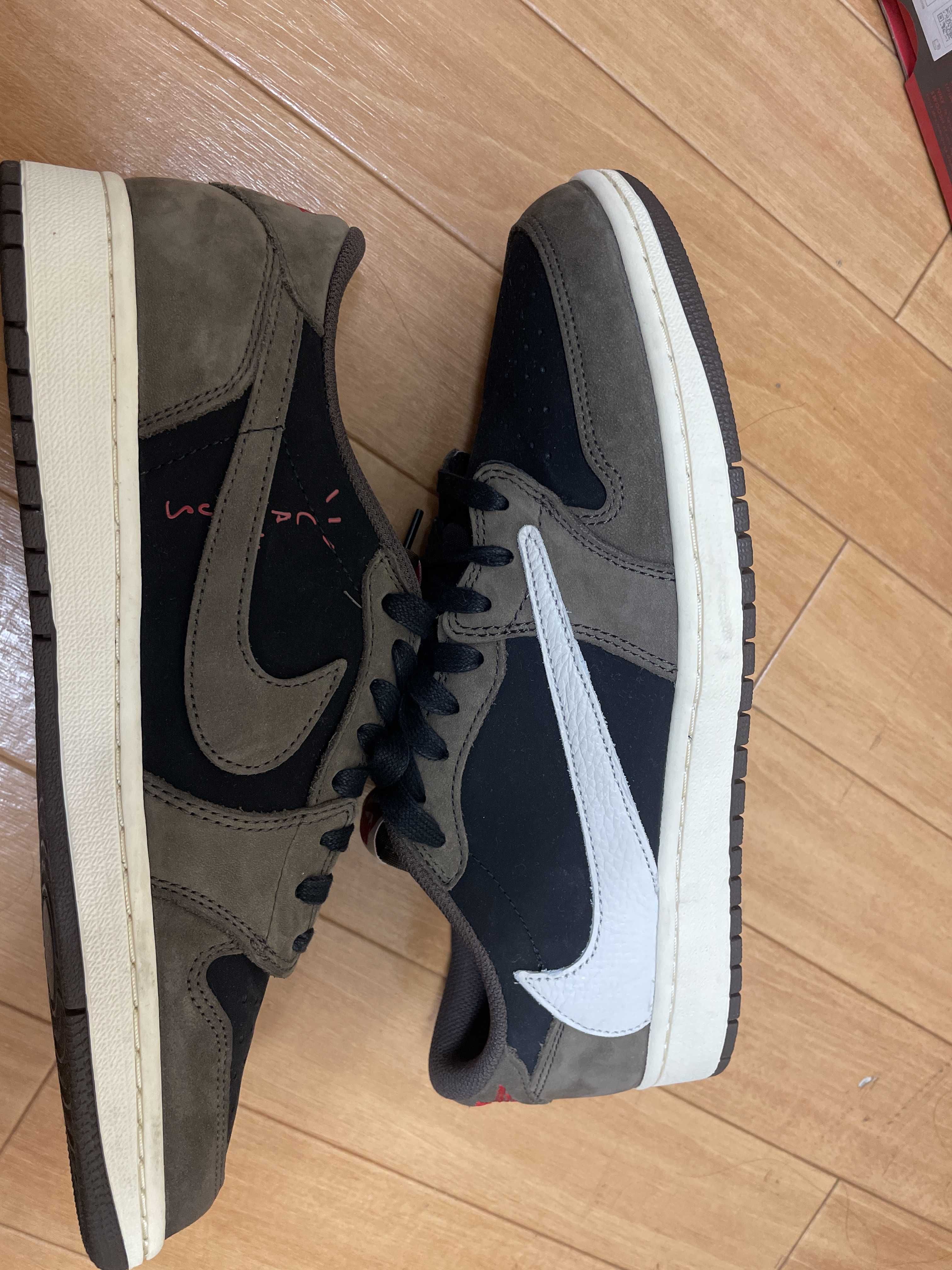 Travis Scott × Nike Air Jordan 1 Low OG SP-T "Black/Dark Mocha"