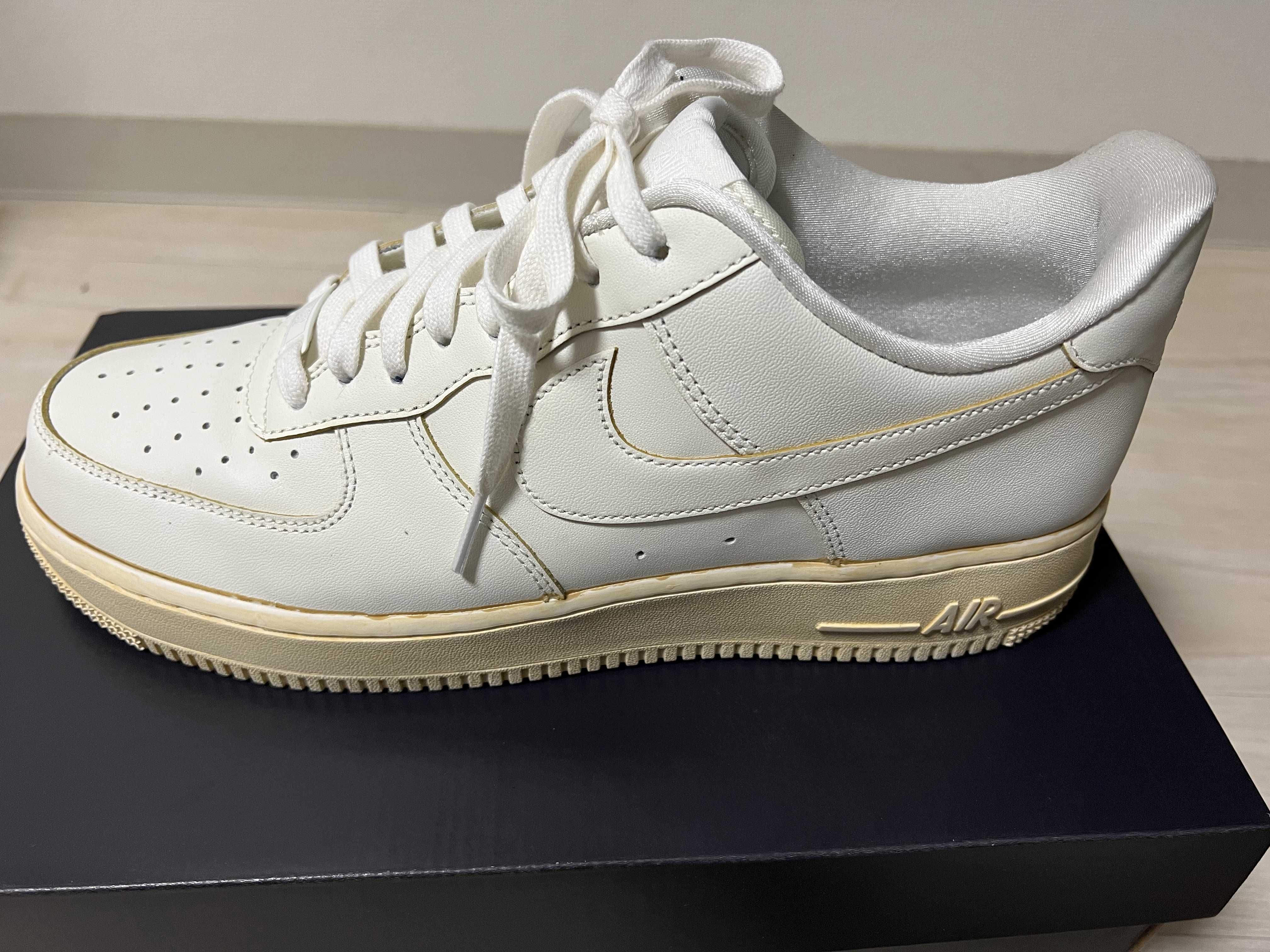 Nike Air Force 1 Low '07 LV8 "Made You Look"