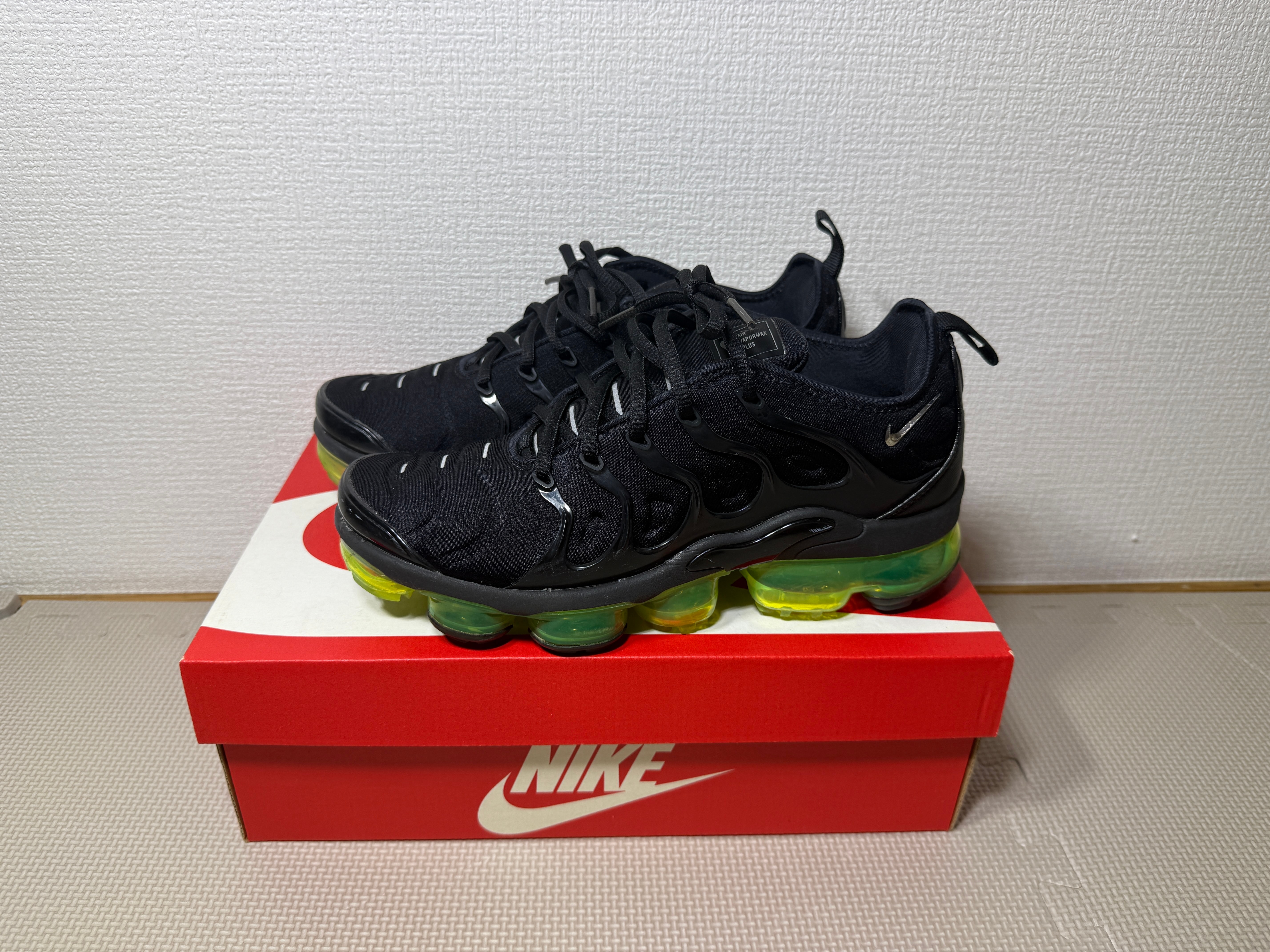 Nike Air Vapormax Plus "Black/Volt Sole"