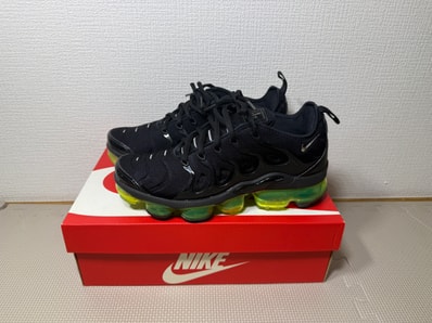 Nike Air Vapormax Plus "Black/Volt Sole"