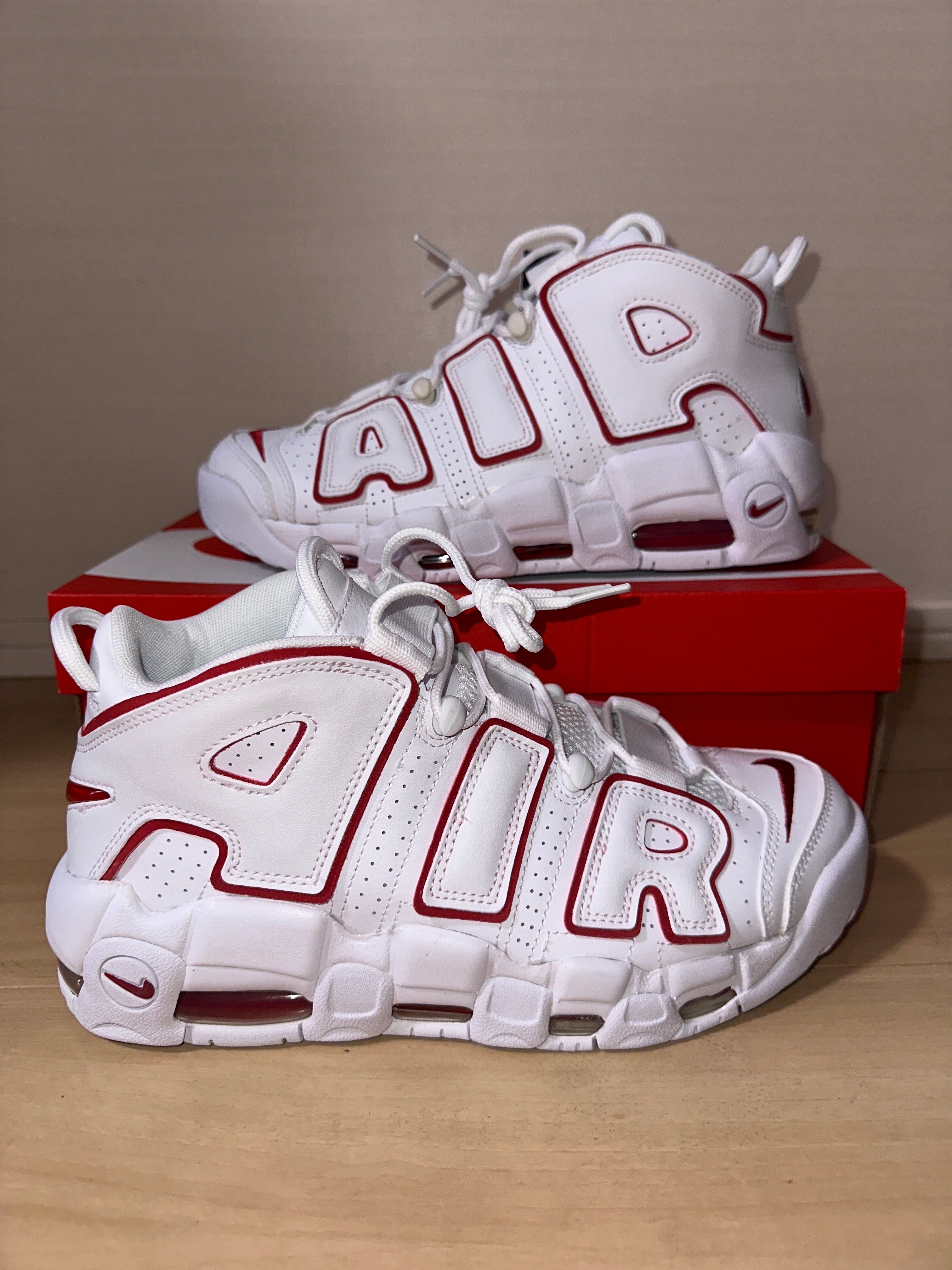 NIKE AIR MORE UPTEMPO "WHITE/VARSITY RED" (2021)
