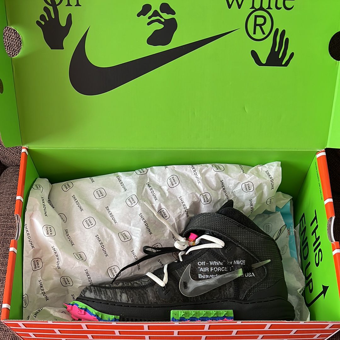 Off-White × Nike Air Force 1 Mid "Black"