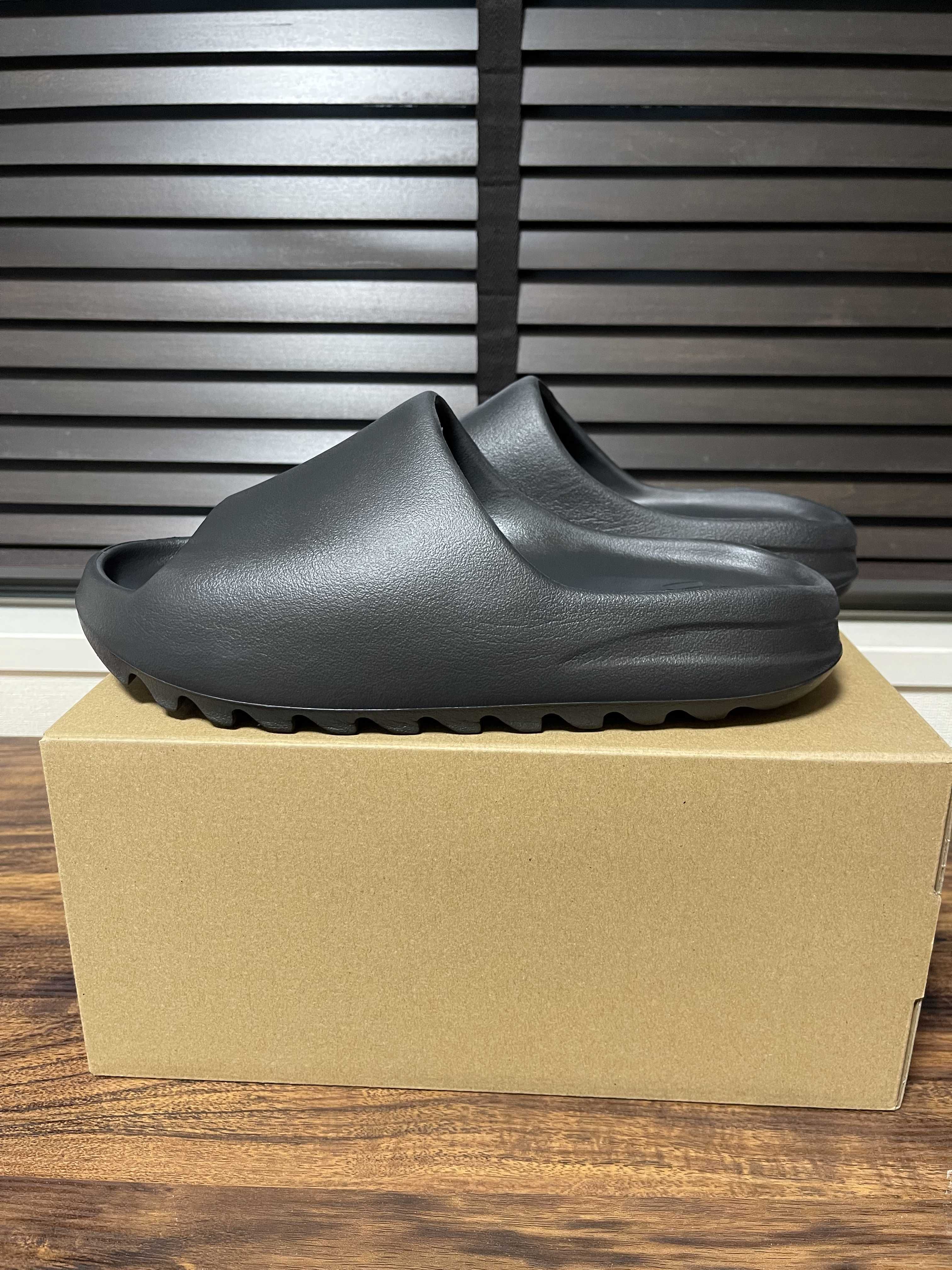 adidas YEEZY Slide "Onyx"